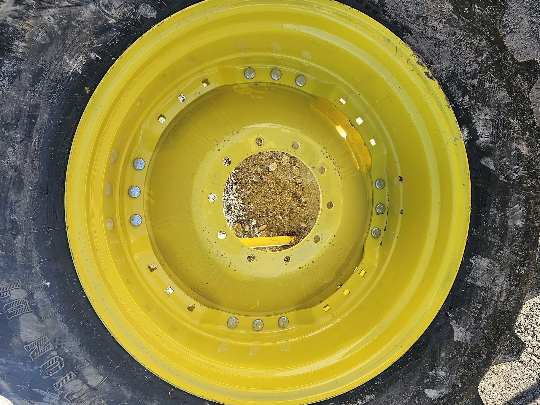 New Take-Off 420/85R34 Firestone RAT DT R-1W 147B TL on 34 X 15 JD Yellow Waffle Wheel (3 Bolt) image 4