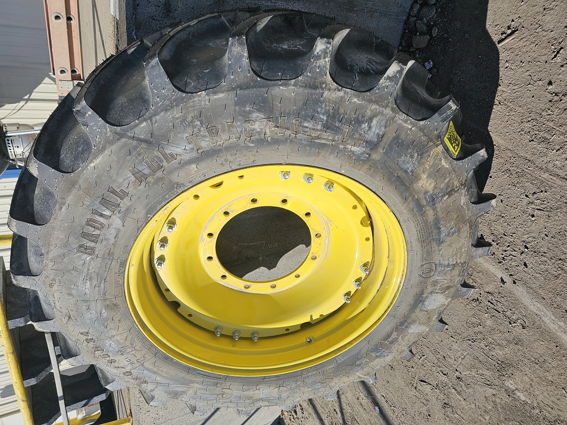New Take-Off 420/85R34 Firestone RAT DT R-1W 147B TL on 34 X 15 JD Yellow Waffle Wheel (3 Bolt)