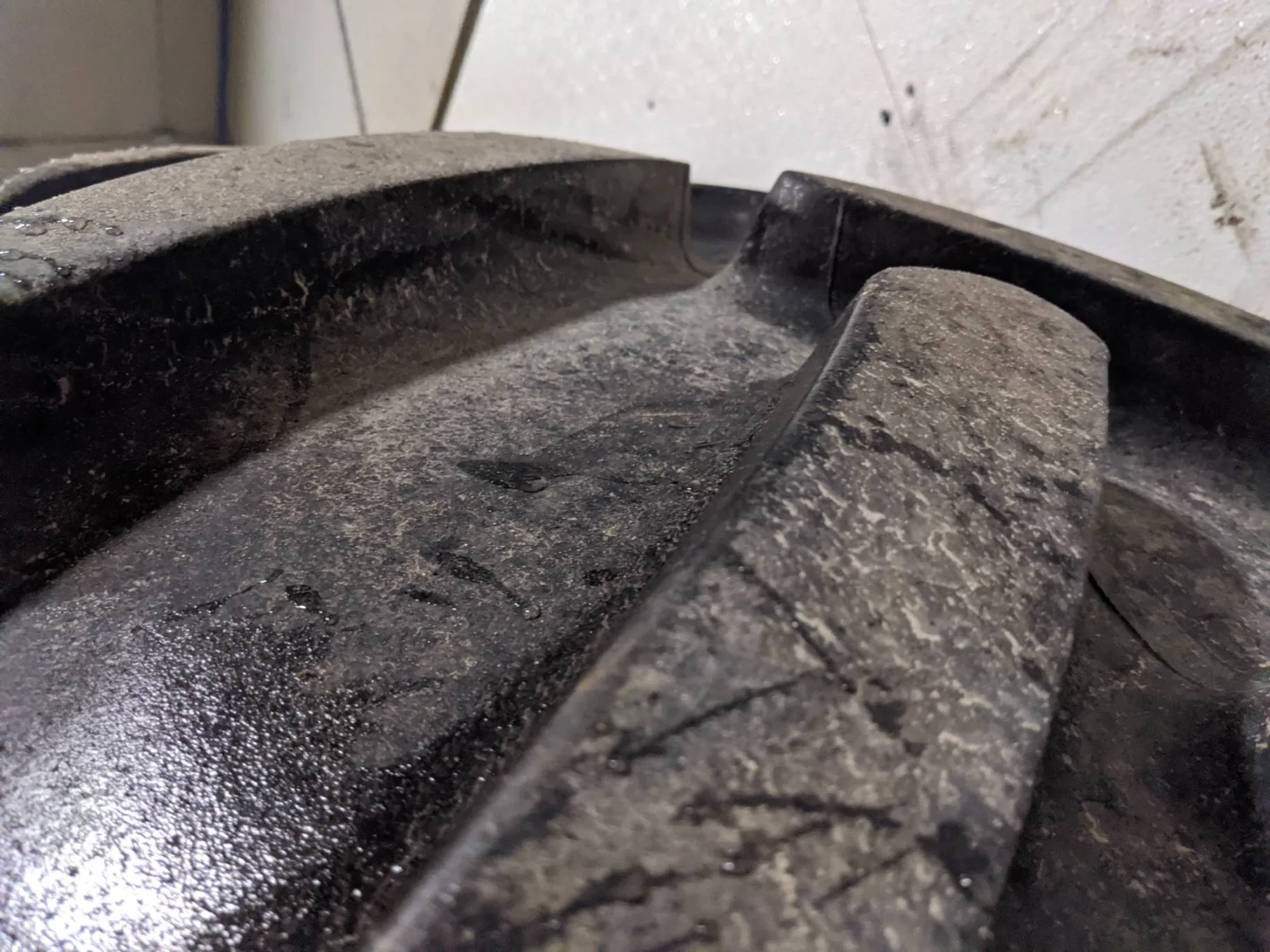 Used 90% 650/65R42 Michelin MachXBib (173A8/B) TL on a 18 x 42 JD Yellow 10 Bolt Inside Dolly image 3