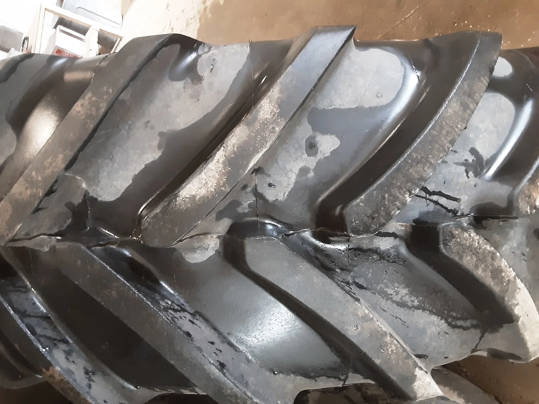 Used 95% 540/65R34 Michelin MultiBib R-1W (145D) TL on a 15 x 34 NH White Waffle Wheel (2 Hol image 3