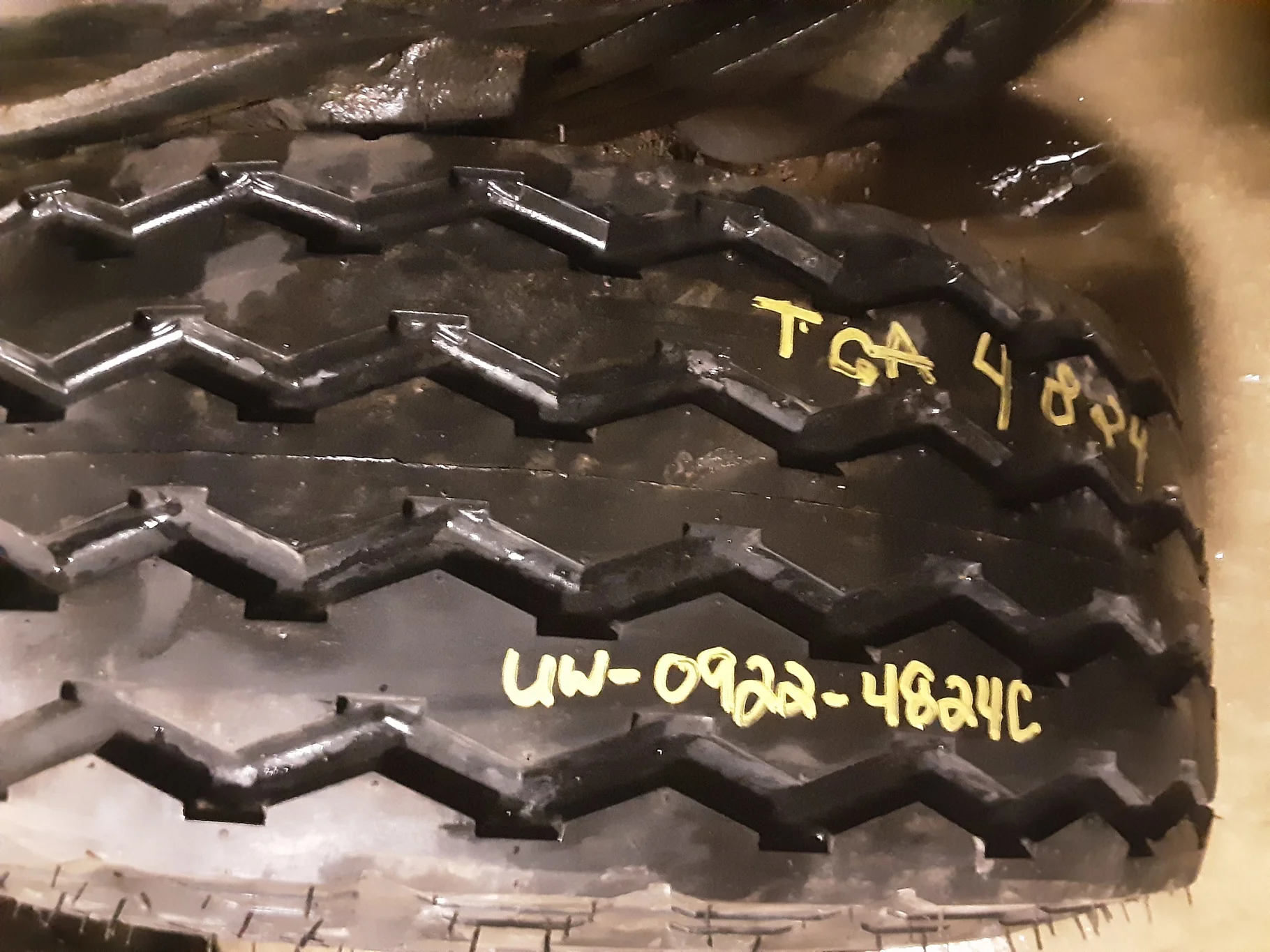 TAKE-OFF 280/70R15IMP Carlisle Farm Specialist RF-3 TL (134D) on 10 X 15 JD Yellow 6 Bolt Straight P image 4