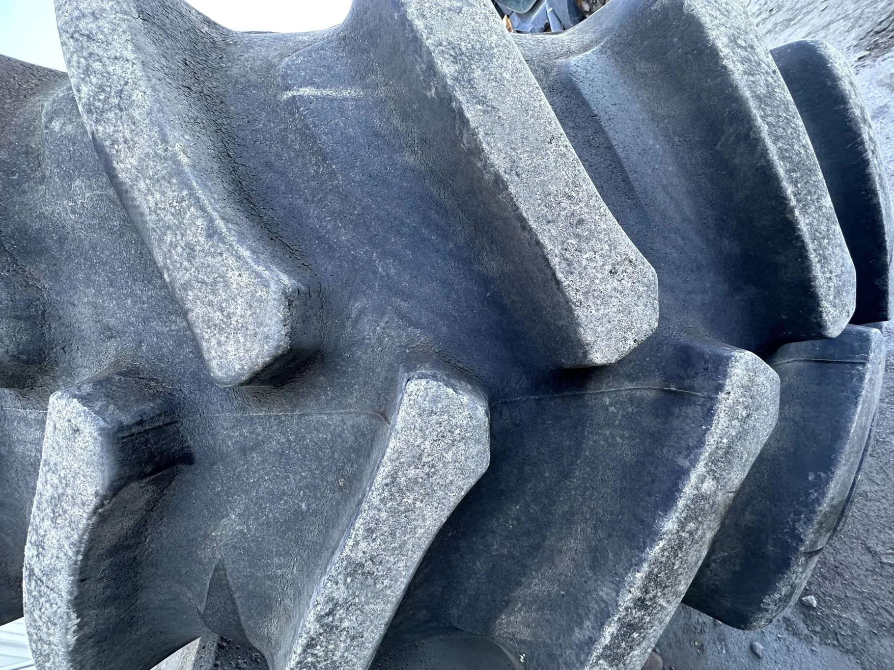 Used 87% 650/85R38 Firestone Radial Deep Tread 23 R-1W 173B TL on 23 x 38 John Deere Yellow 20 Bolt image 4