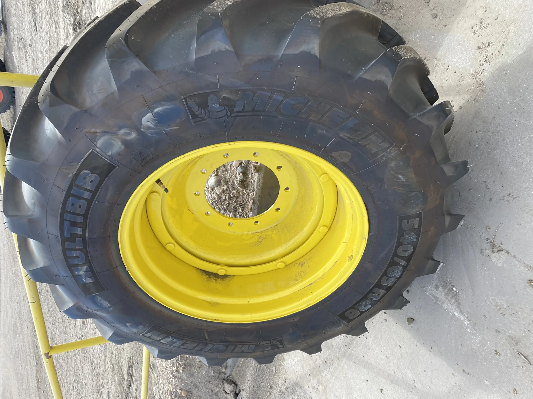 Take-Off 540/65R28 142D Michelin MultiBib R-1W TL On 18 x 28 10B Moveero Waffle Wheel JD Ag Yellow