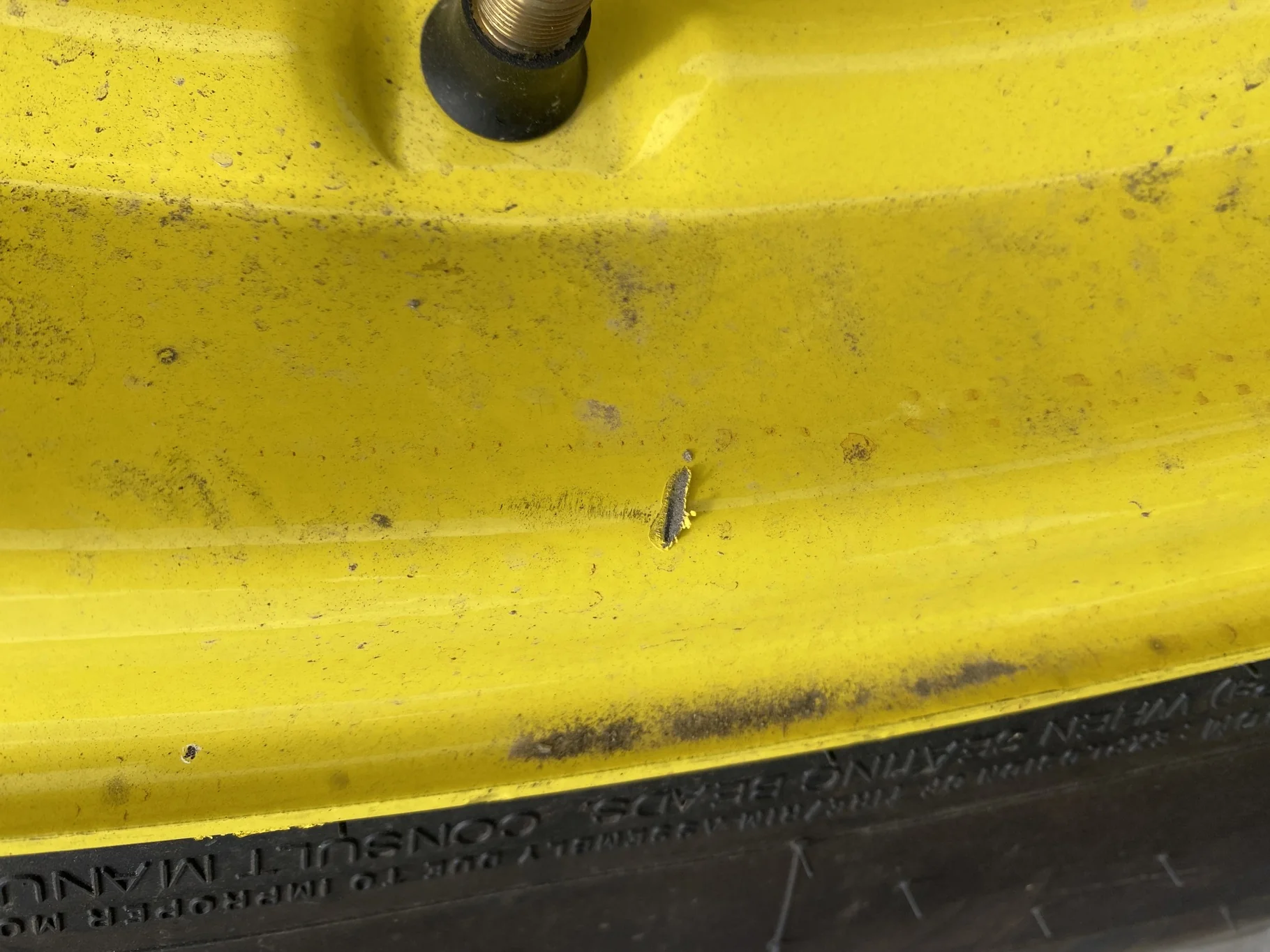 Take-Off 540/65R28 142D Michelin MultiBib R-1W TL On 18 x 28 10B Moveero Waffle Wheel JD Ag Yellow image 5