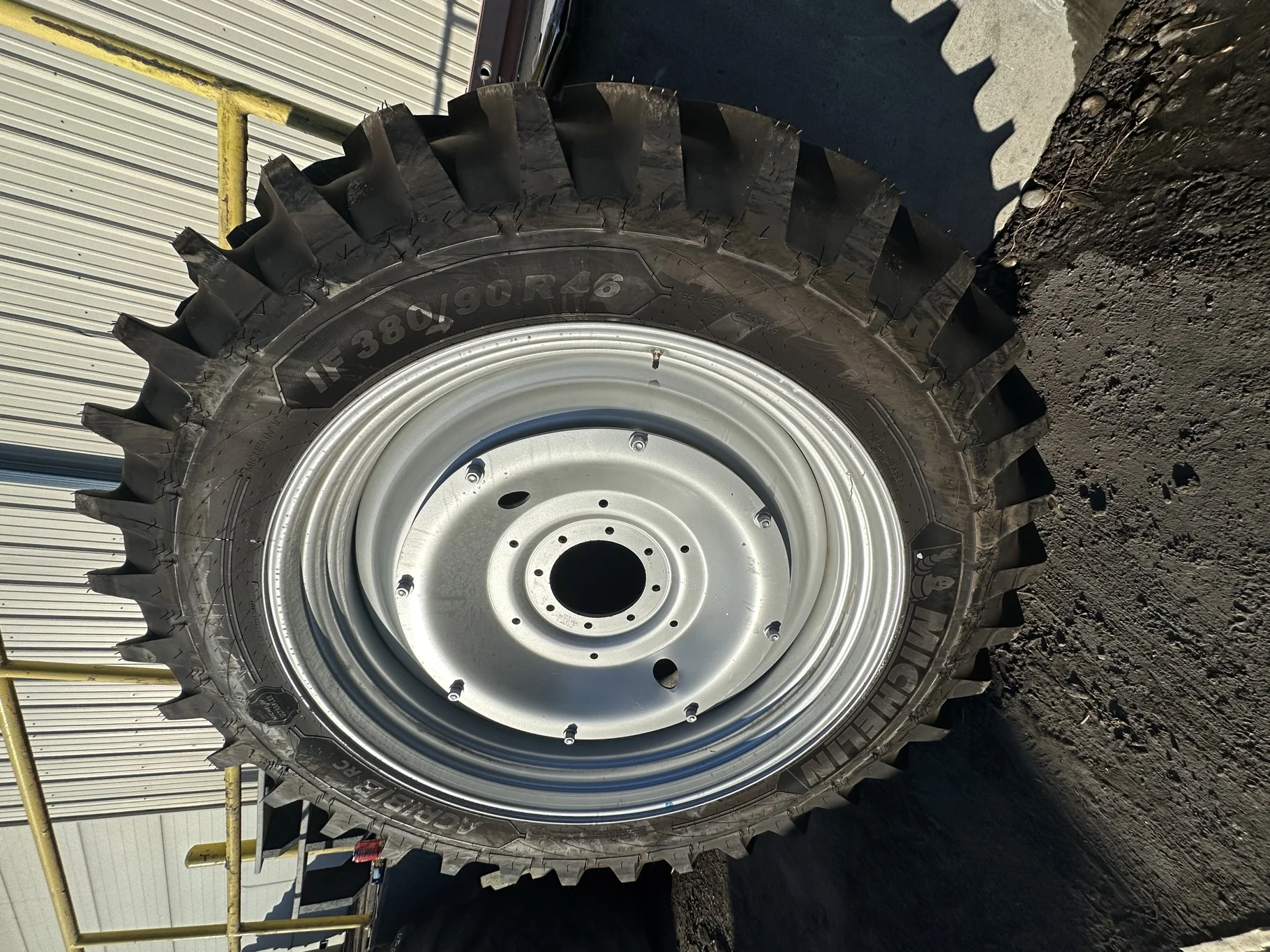 TAKE OFF IF380/90R46 Michelin AgriBib Row Crop (165B) TL on a 12 X 46 Case Silver 8 Bolt Wheel With
