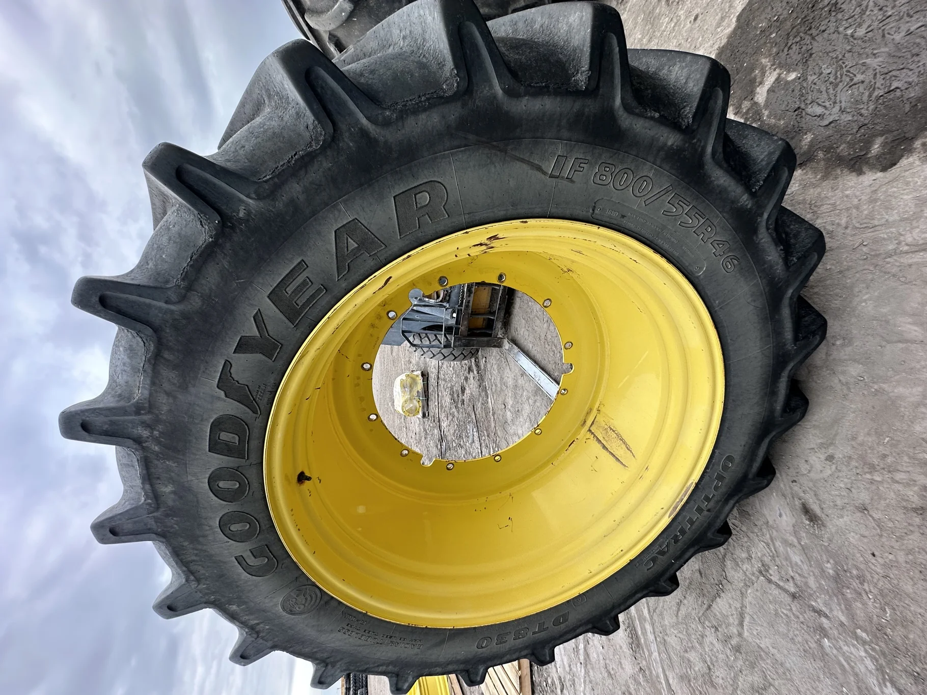 Used 75% IF800/55R46 Goodyear Optitrac DT830 R-1W (182D) TL on a 28 x 46 JD Yellow 12 Bolt Stu image 4