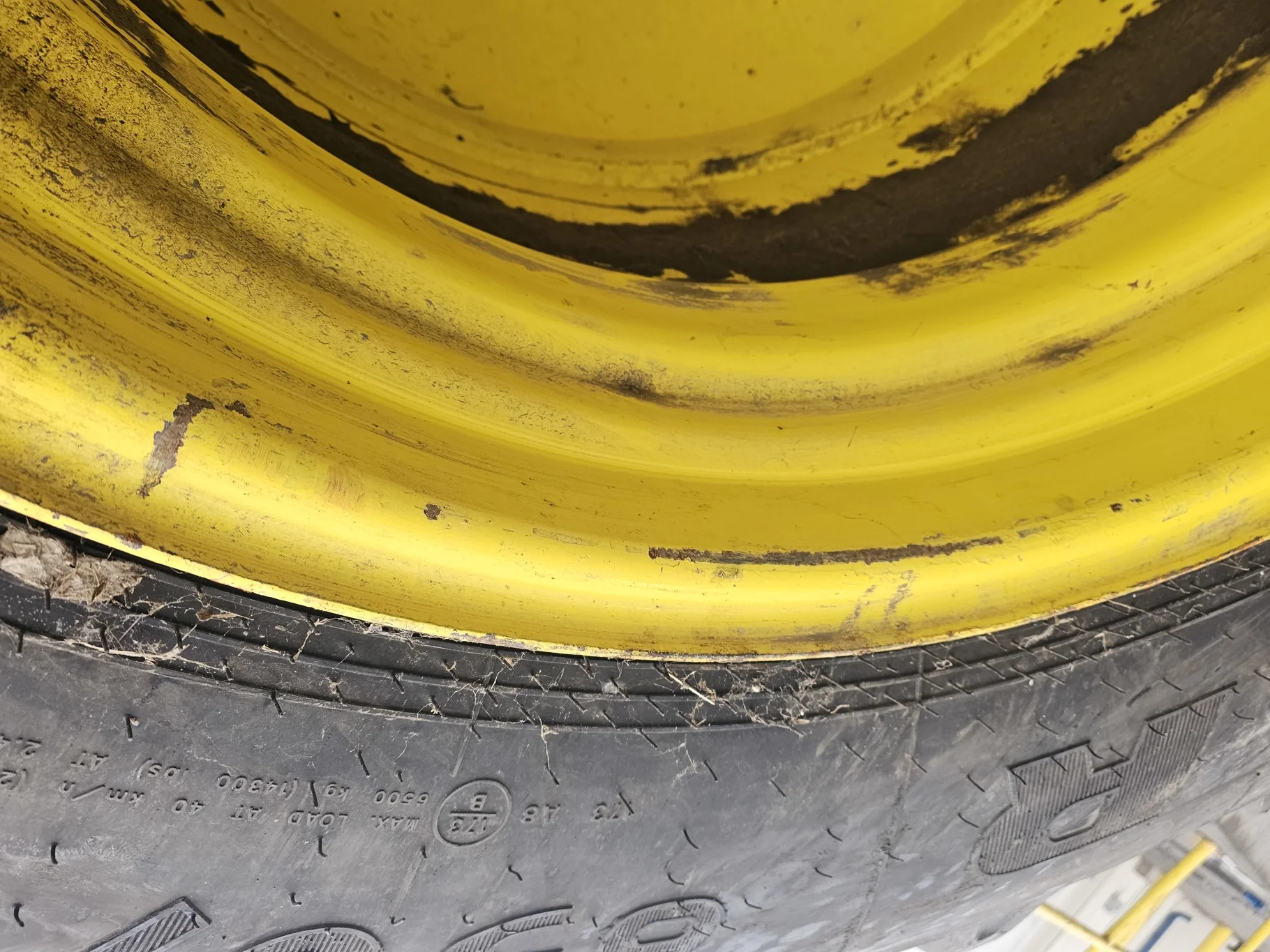 Used 85% 650/85R38 Goodyear Optitrac 173B R-1W TL on a 23 x 38 JD 10 Bolt Outside Dolly Dual Wheel image 6