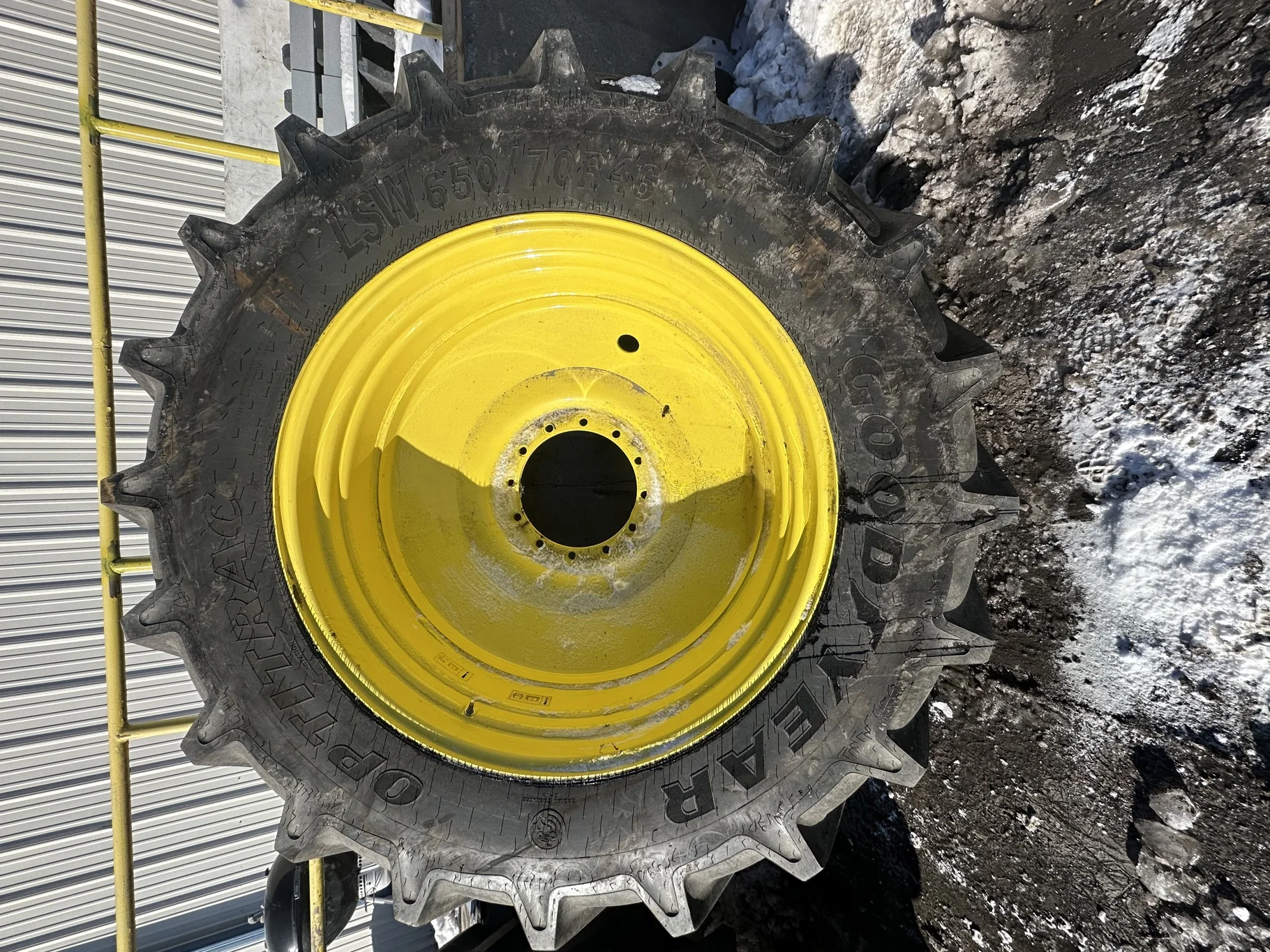 Used 95% LSW650/70R46 Goodyear Optitrac (181D) TL mounted JD Yellow (12-15.748) 600 Series Sprayer image 2