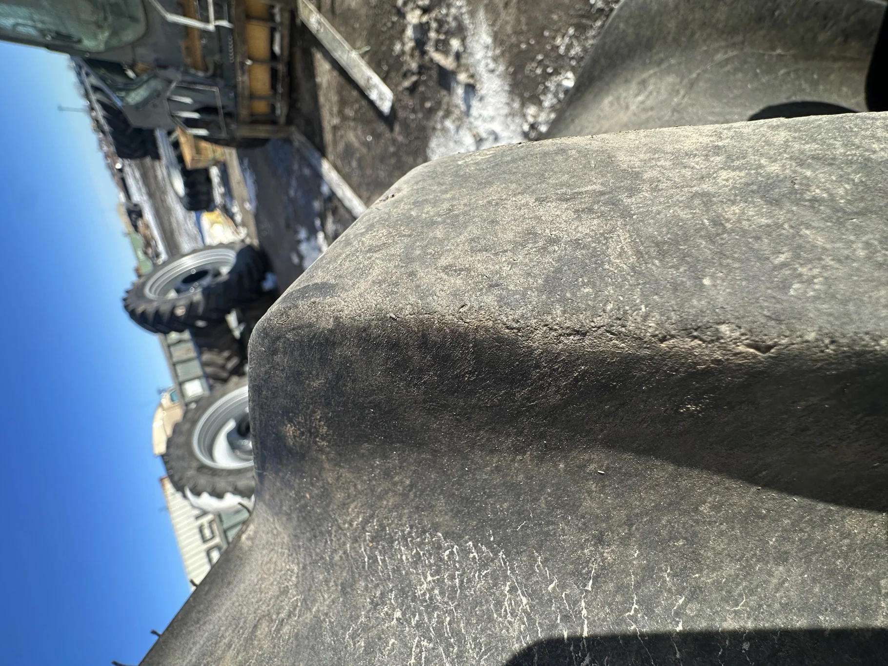 Used 95% LSW650/70R46 Goodyear Optitrac (181D) TL mounted JD Yellow (12-15.748) 600 Series Sprayer image 3