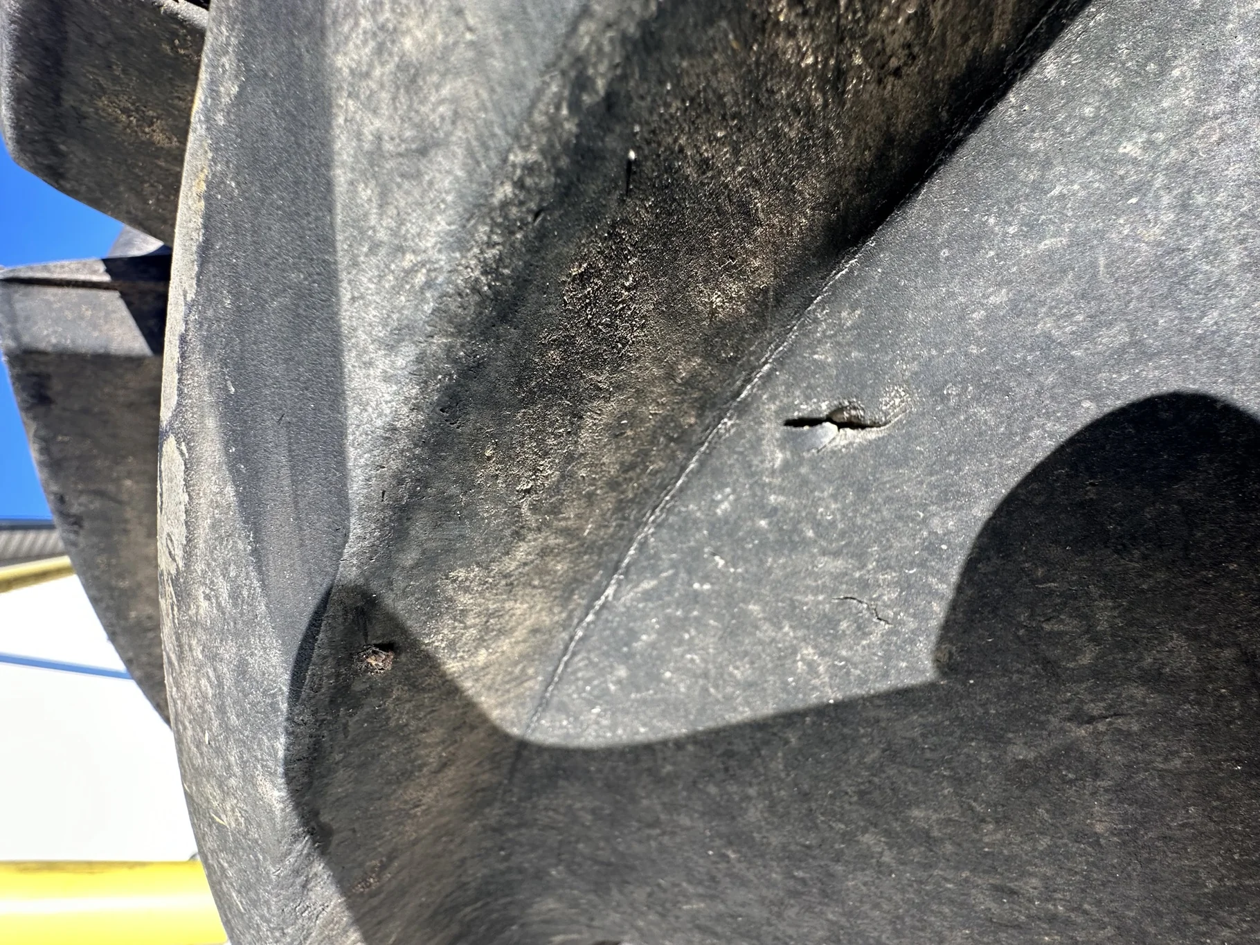 Used 95% LSW650/70R46 Goodyear Optitrac (181D) TL mounted JD Yellow (12-15.748) 600 Series Sprayer image 4