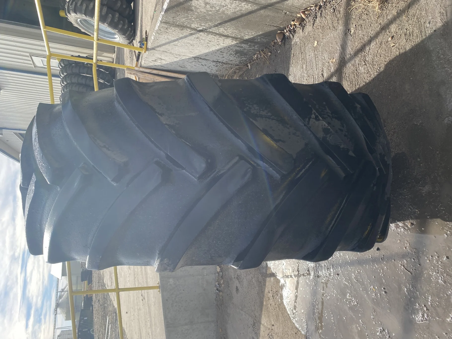 USED 65% IF10/65R46 Mitas SFT (183D) R-1W TL 25 x 46 John Deere Yellow 12 Bolt (.906) Sprayer Stub image 3