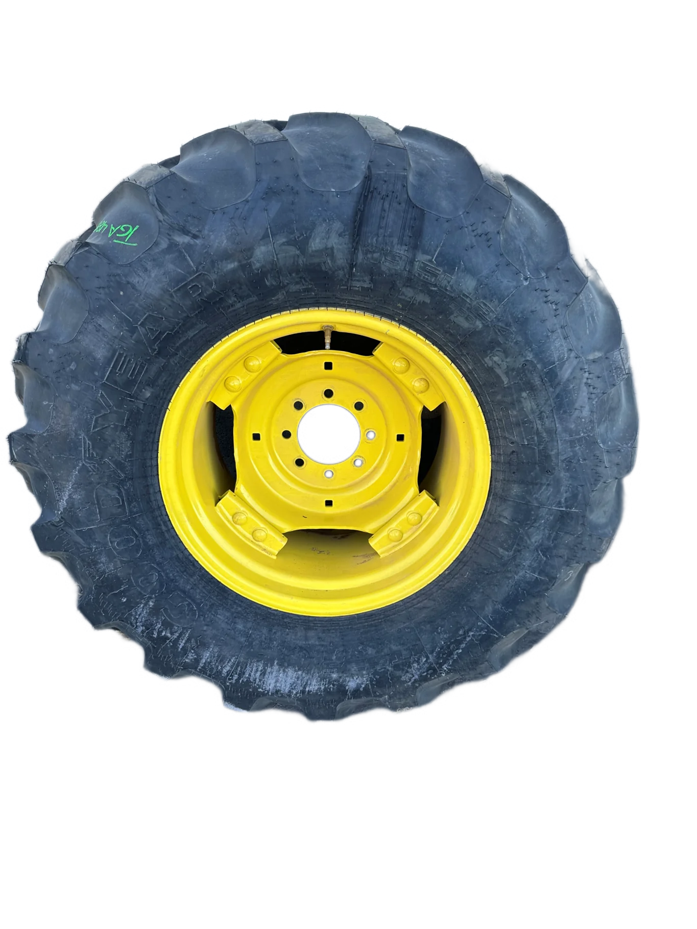 TAKE-OFF 19.5L-24/12 GOODYEAR IT525 TL R-4 ON 15 X 24 8-8-6 GKN JD YELLOW WHEEL (ASSEMBLY) image 2