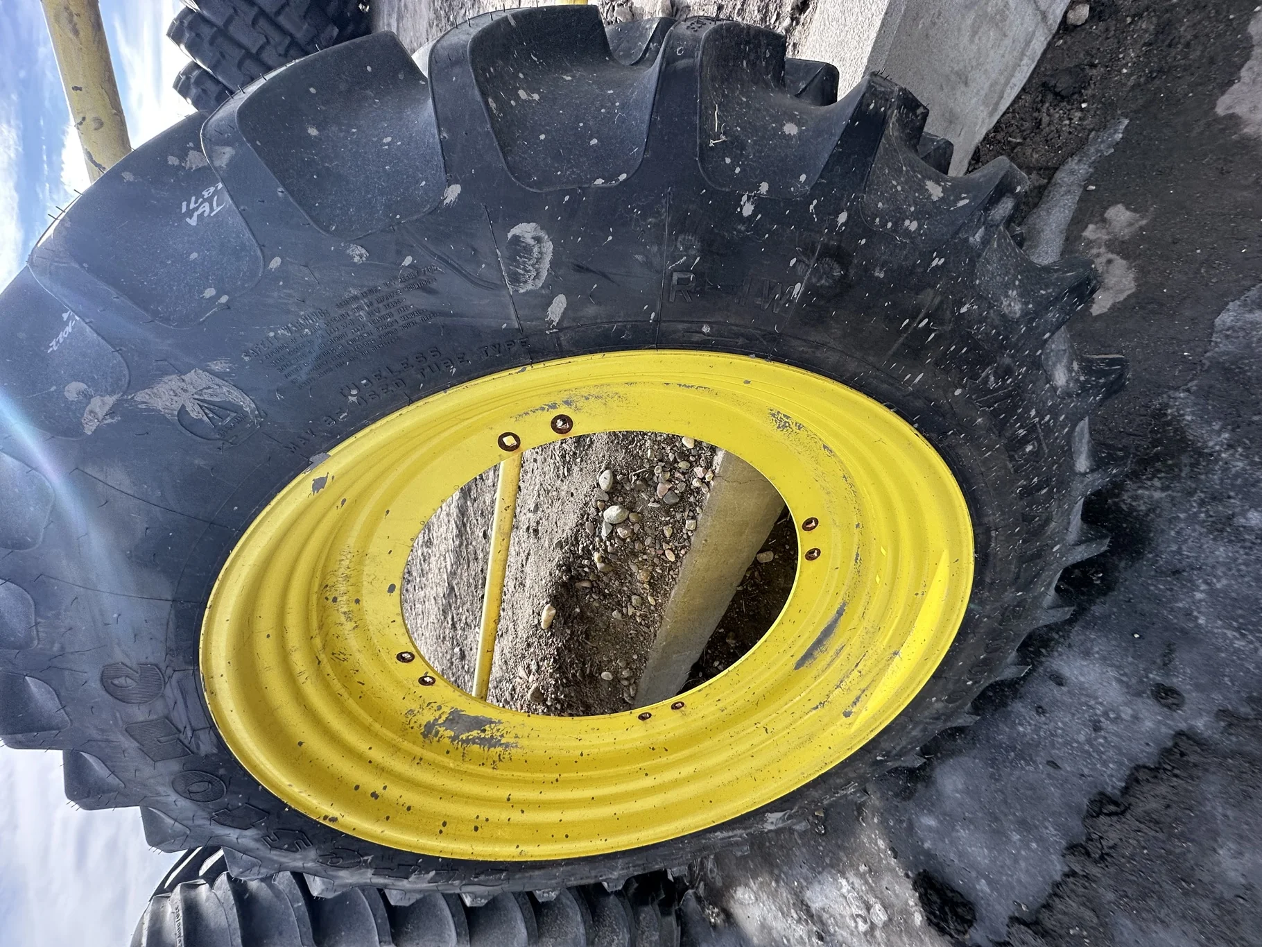 TAKE OFF 320/90R42 Firestone Radial 9000 R-1W (139B) TL on a 10 X 42 John Deere Yellow Waffle Rim (