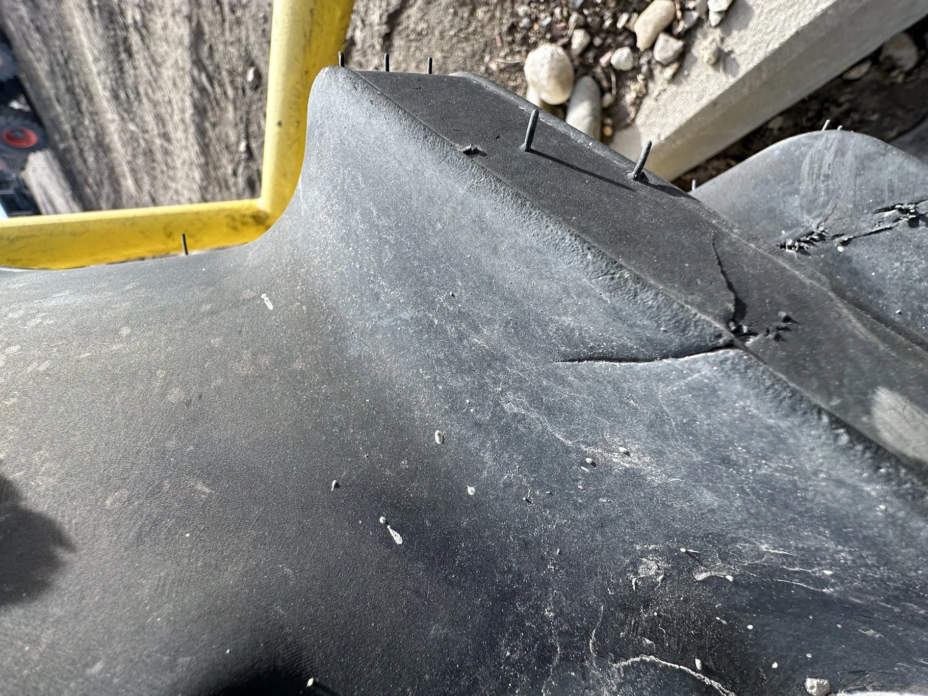 TAKE OFF 320/90R42 Firestone Radial 9000 R-1W (139B) TL on a 10 X 42 John Deere Yellow Waffle Rim ( image 3
