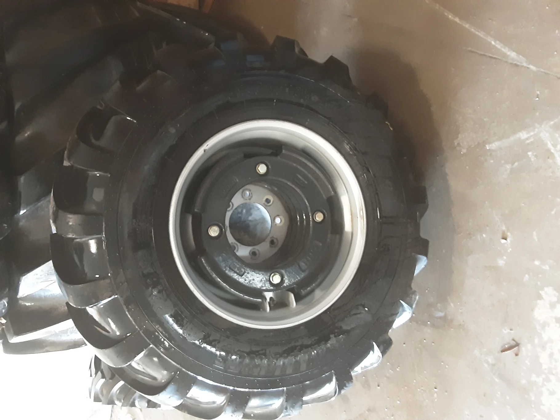 Used 98% 500/60-22.5 Alliance 331 Flotation Implement I-3/HF-3 (157A8/154B) TL on a 16 x 22.5 Case S