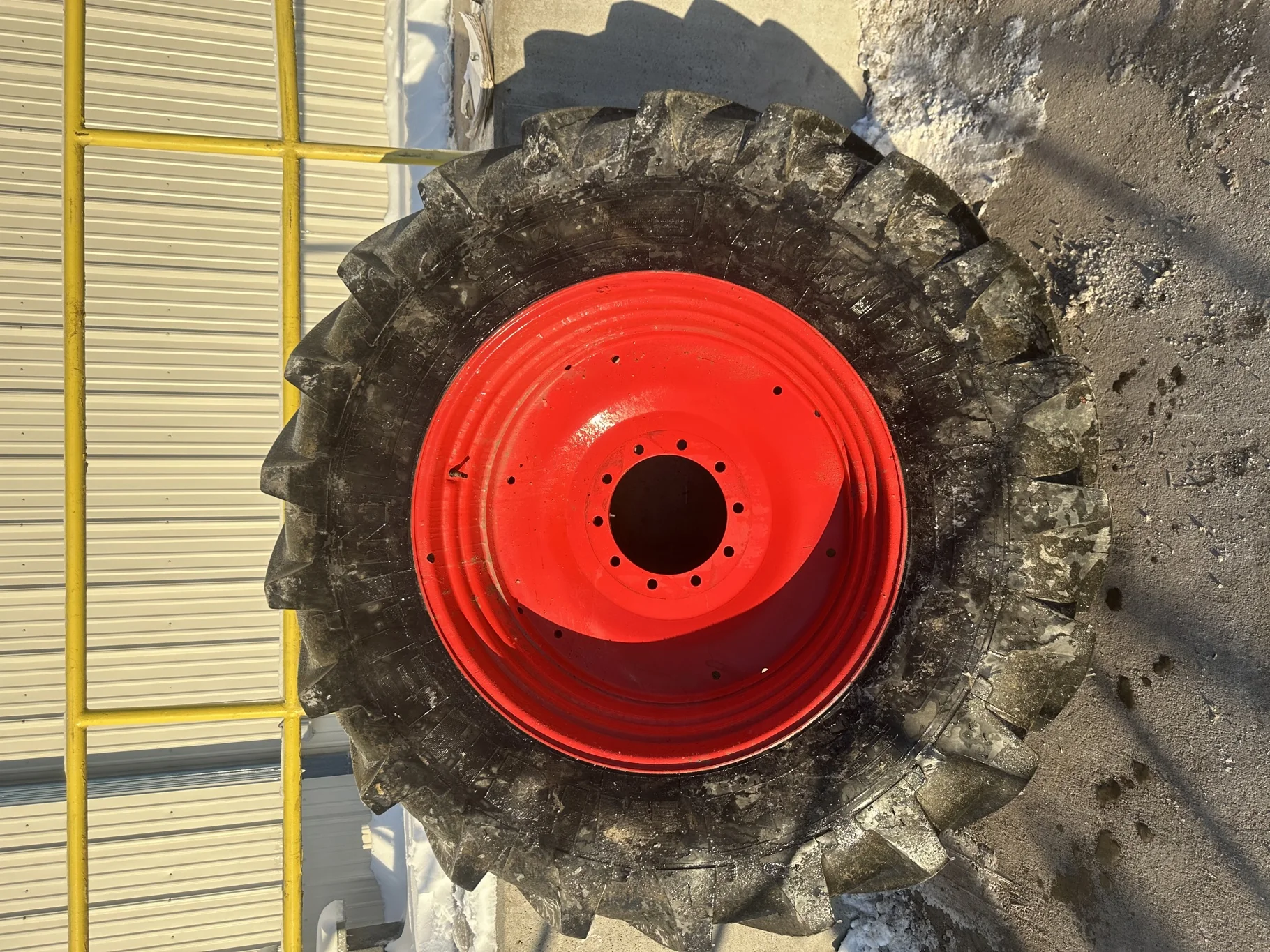 Used 85% 20.8R38 Michelin AgriBib R-1W 159A8/156B TL on a 18 x 38 Fendt Red 10 Bolt (.937) Dual Whee image 2
