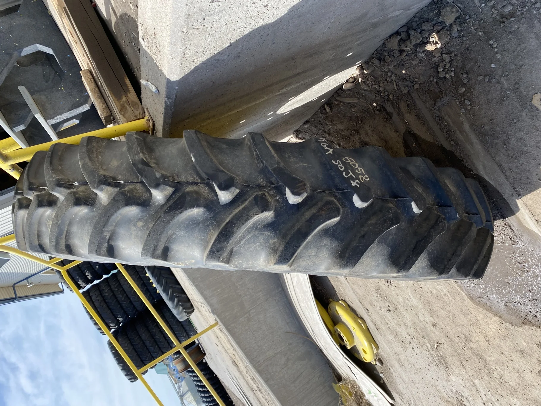Used 98% 380/90R54 Firestone Radial 9000 R-1W (152B) TL on a 12 x 54 JD Yellow 10 Bolt (.937) image 3