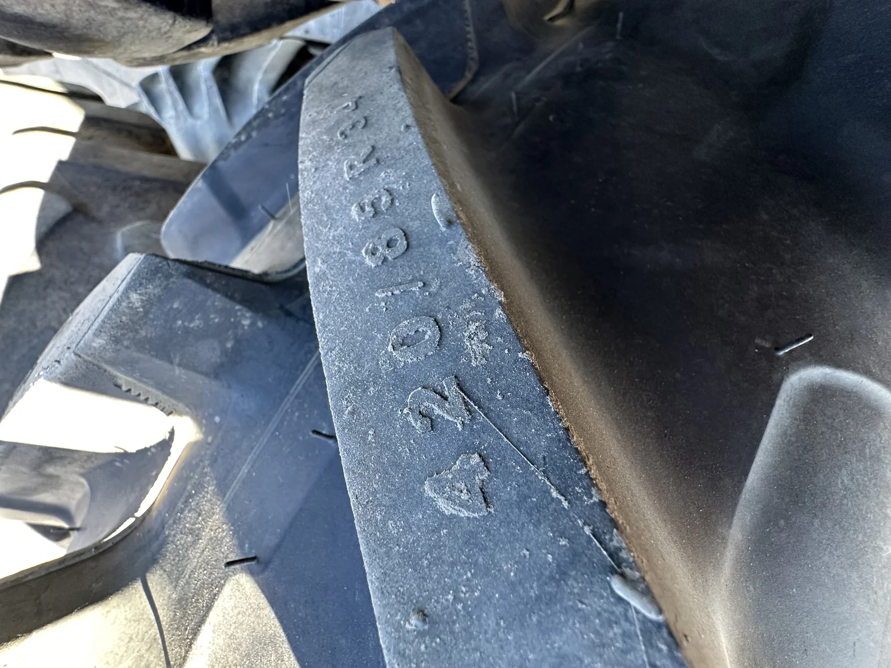 Take Off 420/85R34 (16.9R34) Michelin AgriBib 2 R-1W 147A8/147B TL on a 14 X 34 Fendt 12 Bolt Waffle image 11