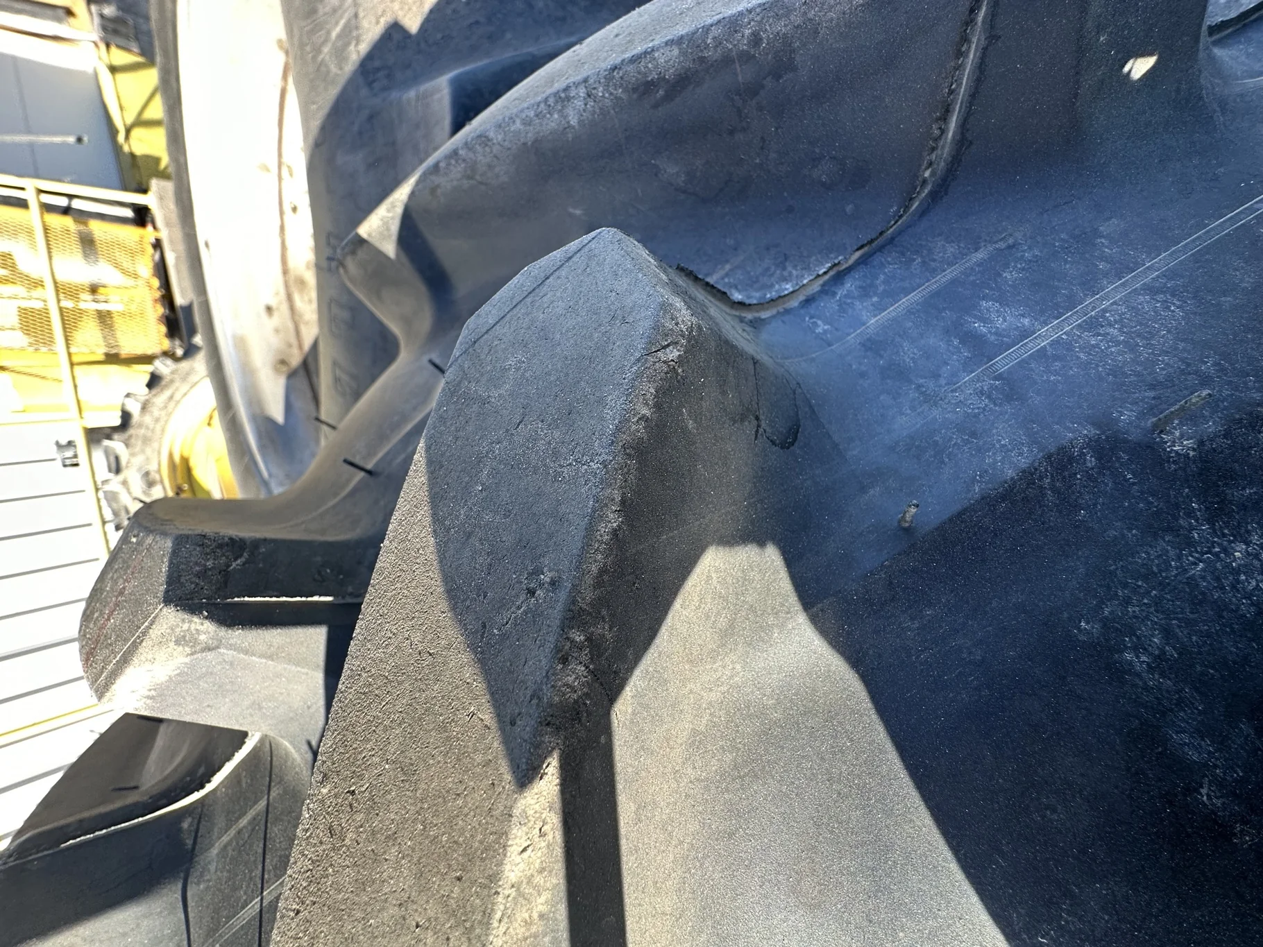 Take Off 420/85R34 (16.9R34) Michelin AgriBib 2 R-1W 147A8/147B TL on a 14 X 34 Fendt 12 Bolt Waffle image 12