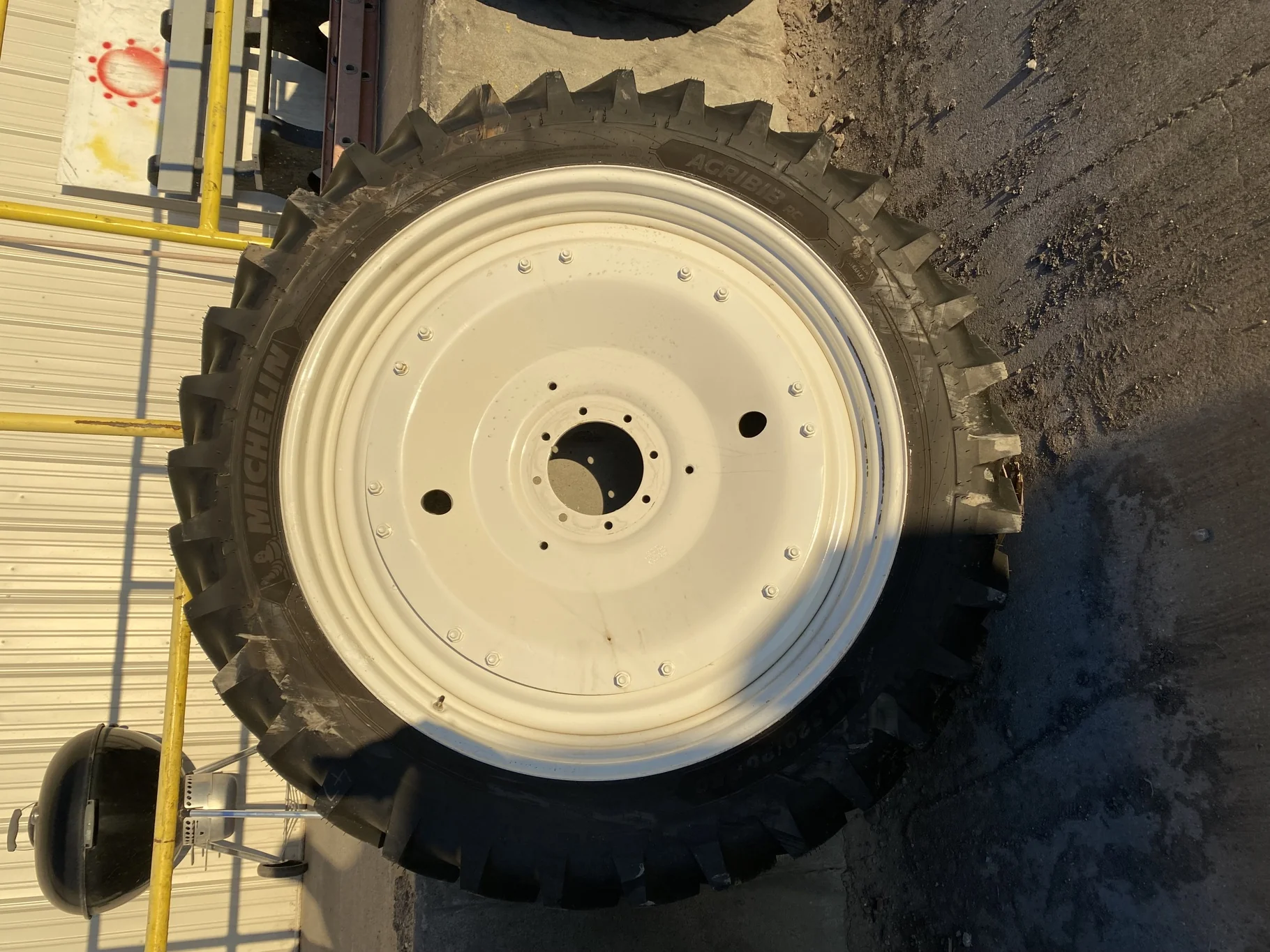 Take Off IF 320/90R50 Michelin AgriBib Row Crop R-1W 158A8 TL on a 10 X 50 NH White 16 Bolt