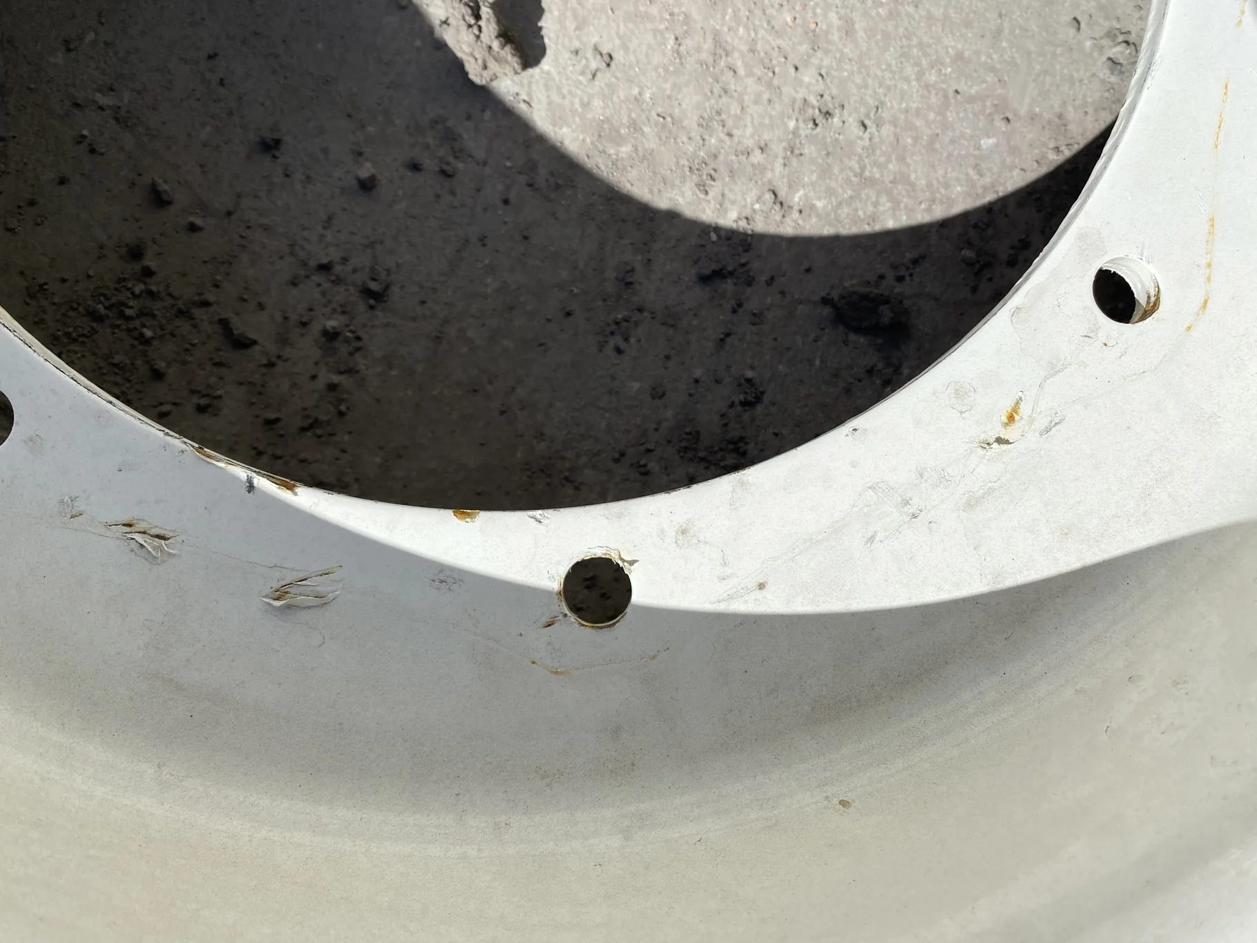 Take Off 320/85R34 (12.4R34) Michelin AgriBib 2 R-1W 133A8/133B TL on a 10 X 34 NH White 12 bolt wh image 10