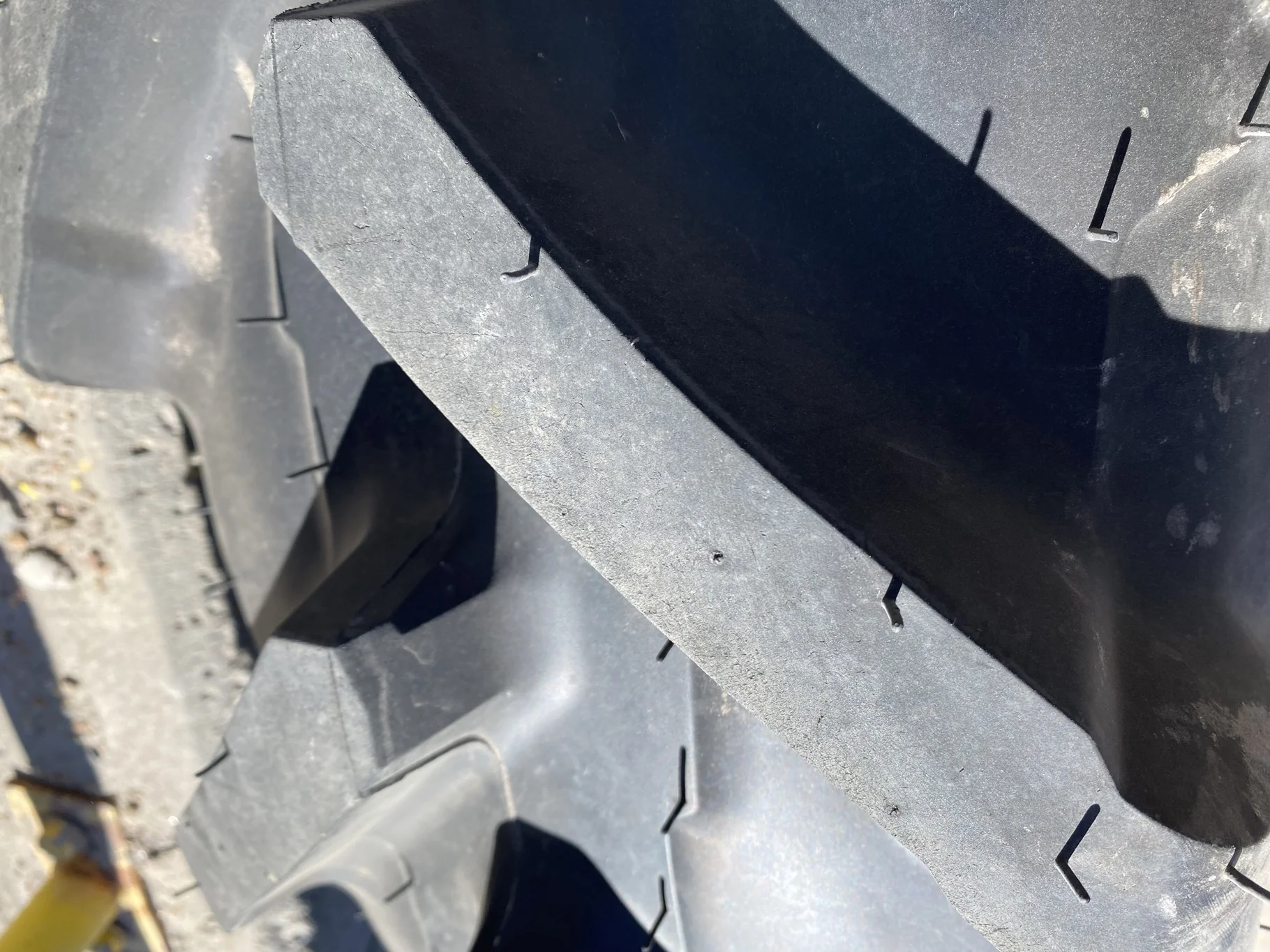 Take Off 320/85R34 (12.4R34) Michelin AgriBib 2 R-1W 133A8/133B TL on a 10 X 34 NH White 12 bolt wh image 7