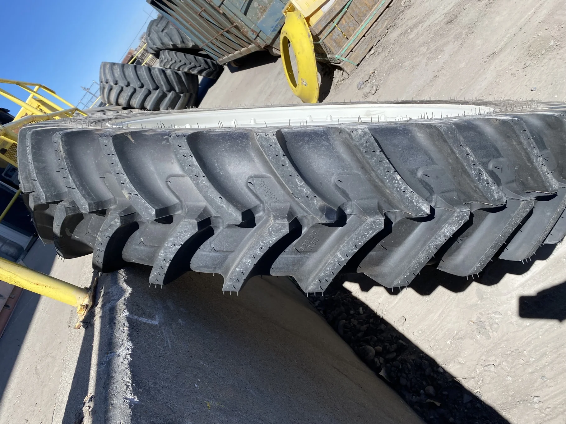 Take Off IF  320/90R50 Michelin AgriBib Row Crop R-1W 153A8  TL on a 10 X 50 NH white 16 bolt wheel image 3