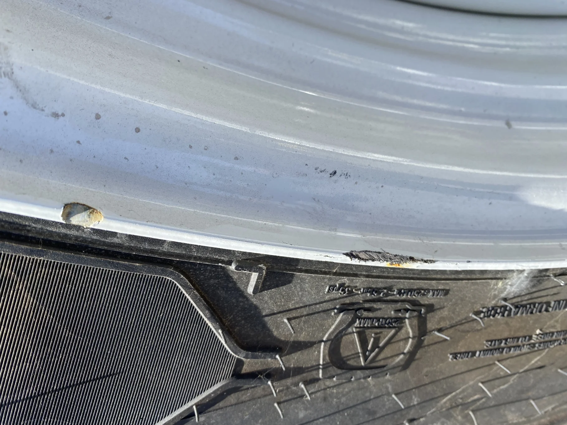 Take Off IF  320/90R50 Michelin AgriBib Row Crop R-1W 153A8  TL on a 10 X 50 NH white 16 bolt wheel image 9