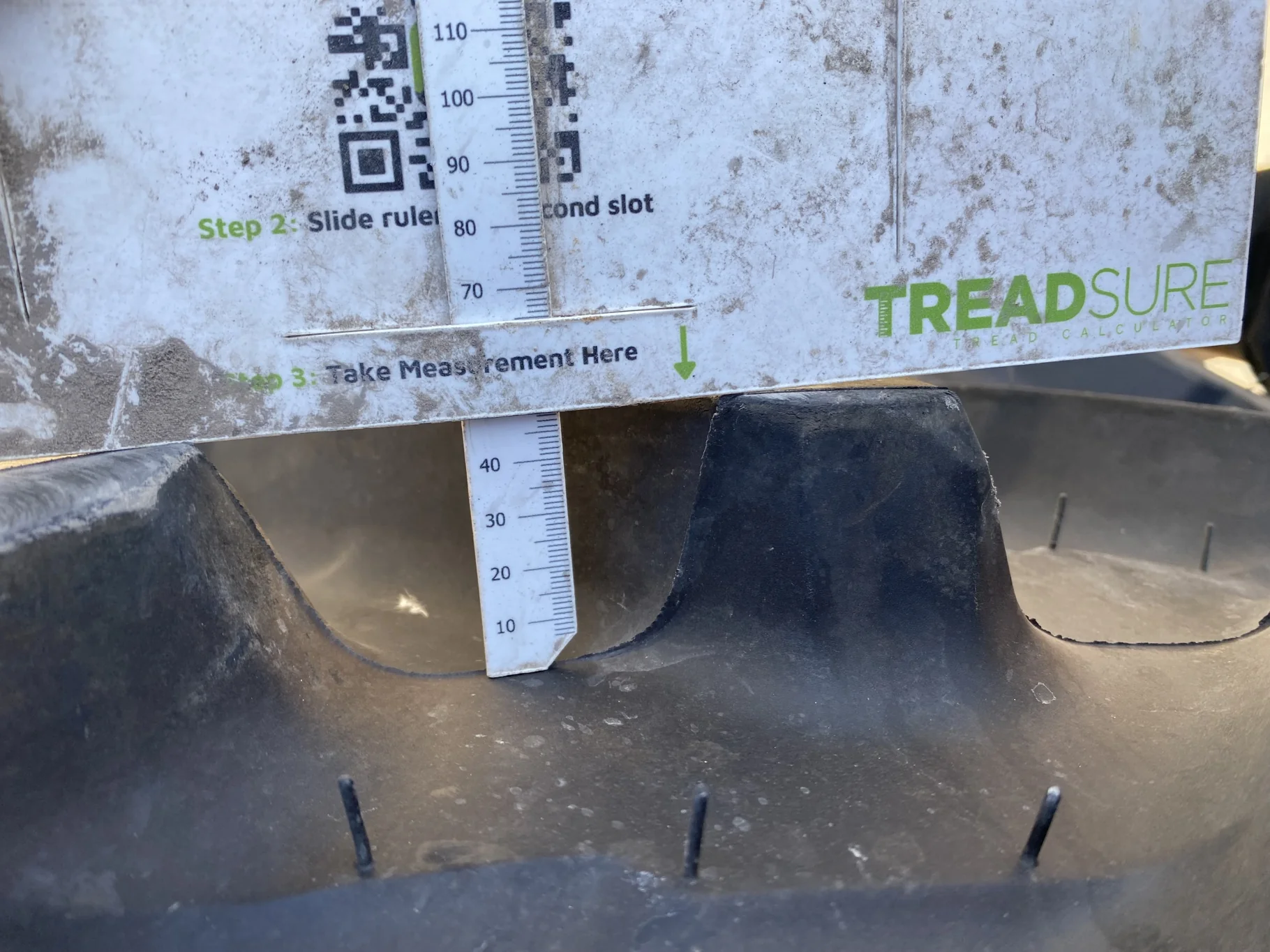 Take Off 320/85R34 (12.4R34) Michelin AgriBib 2 R-1W 133A8/133B TL on a 10 X 34 NH White 12 bolt wh image 11