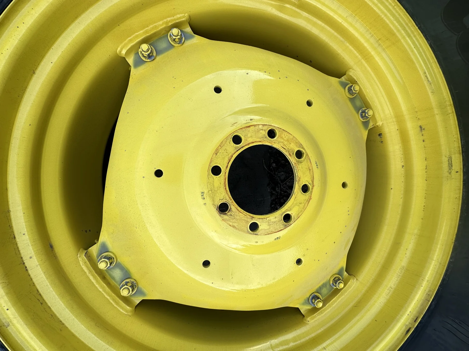 TAKE-OFF 460/85R38 (18.4R38) MITAS AC85 149A8/149B TL ON 38 X 15 JD YELLOW 2 BOLT GKN WHEEL