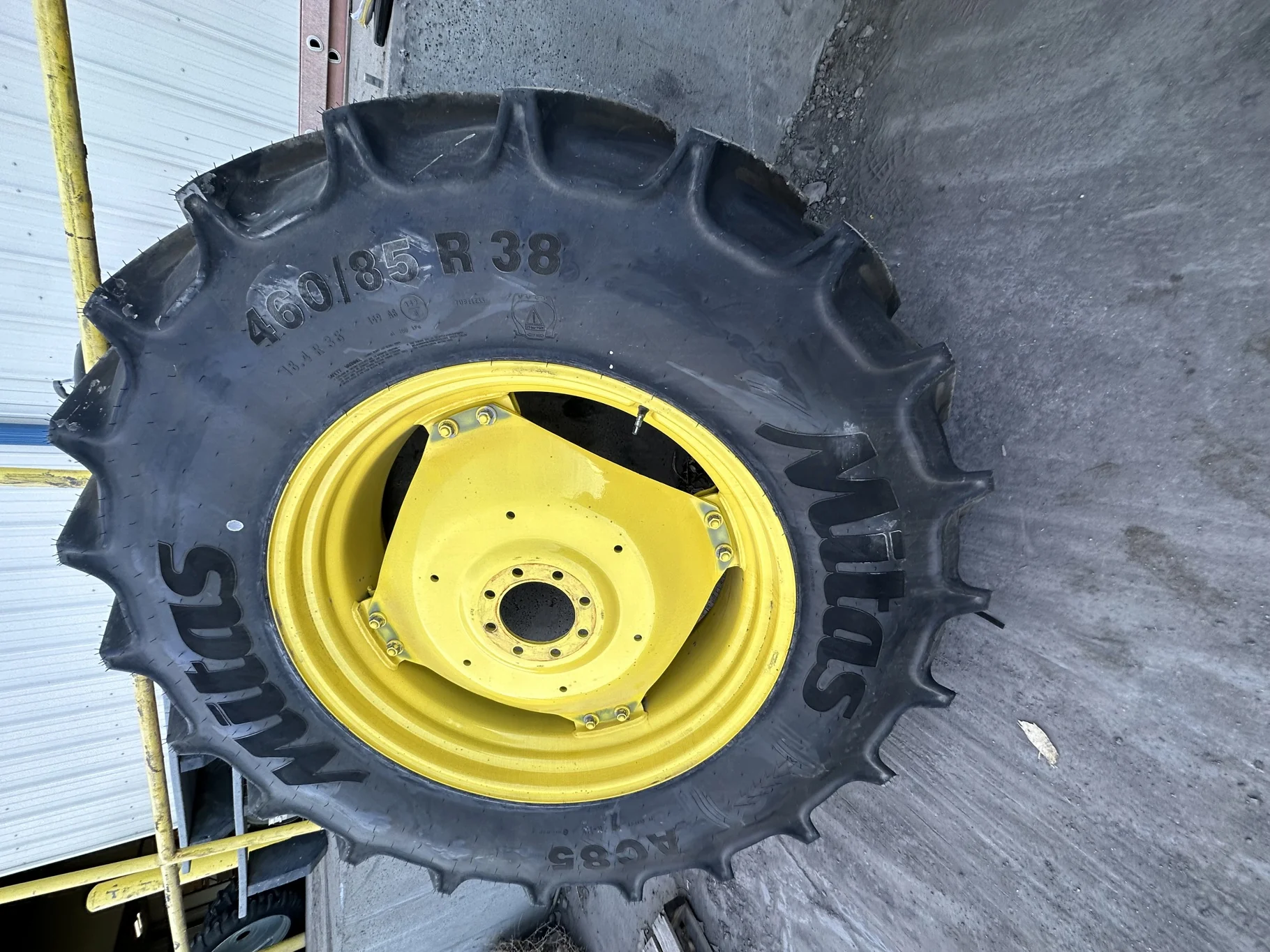 TAKE-OFF 460/85R38 (18.4R38) MITAS AC85 149A8/149B TL ON 38 X 15 JD YELLOW 2 BOLT GKN WHEEL image 2