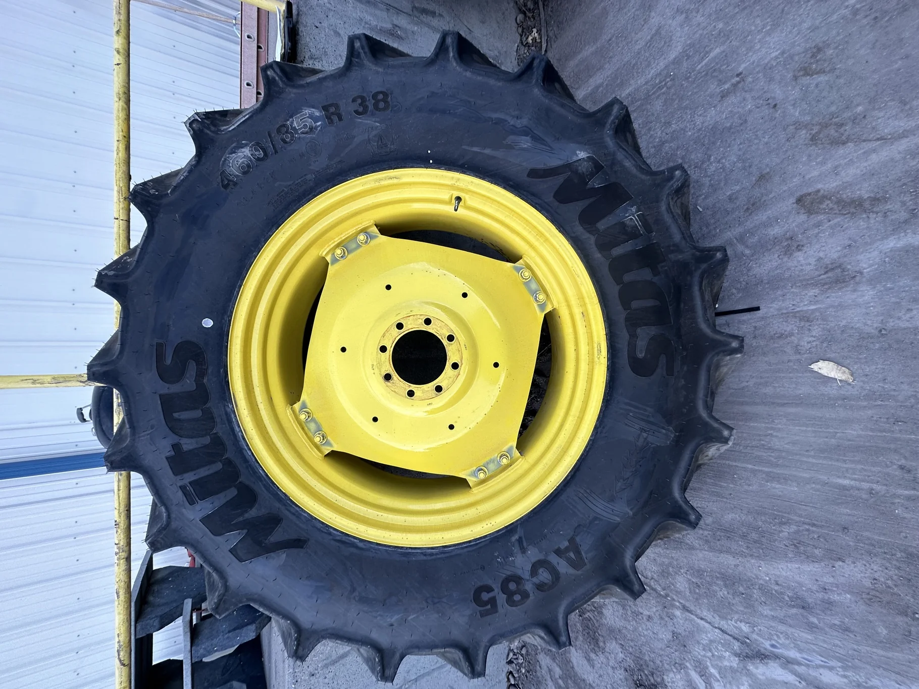 TAKE-OFF 460/85R38 (18.4R38) MITAS AC85 149A8/149B TL ON 38 X 15 JD YELLOW 2 BOLT GKN WHEEL image 3