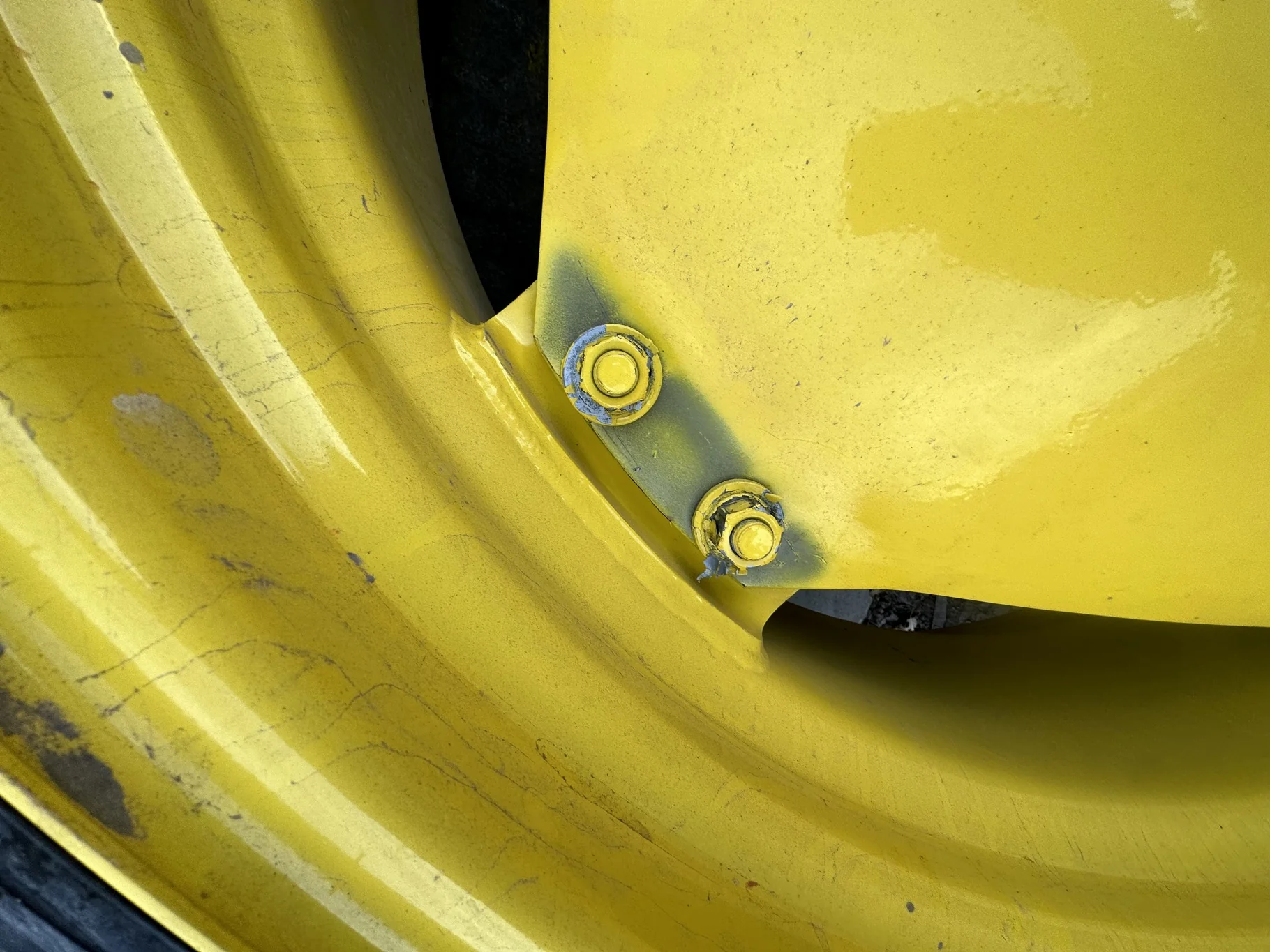 TAKE-OFF 460/85R38 (18.4R38) MITAS AC85 149A8/149B TL ON 38 X 15 JD YELLOW 2 BOLT GKN WHEEL image 8