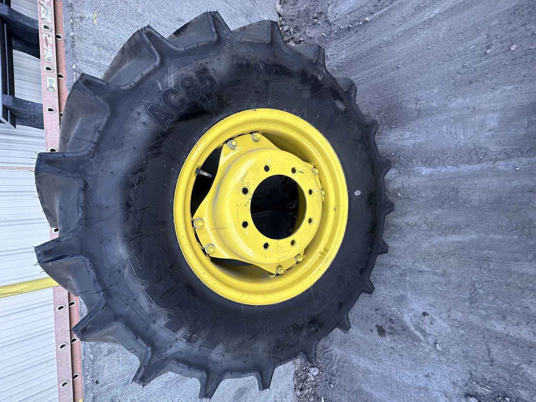 TAKE-OFF 380/85R24 (14.9R24) MITAS AC85 131A8/131B TL ON 12 X 24 JD YELLOW 2 BOLT GKN WHEEL image 2