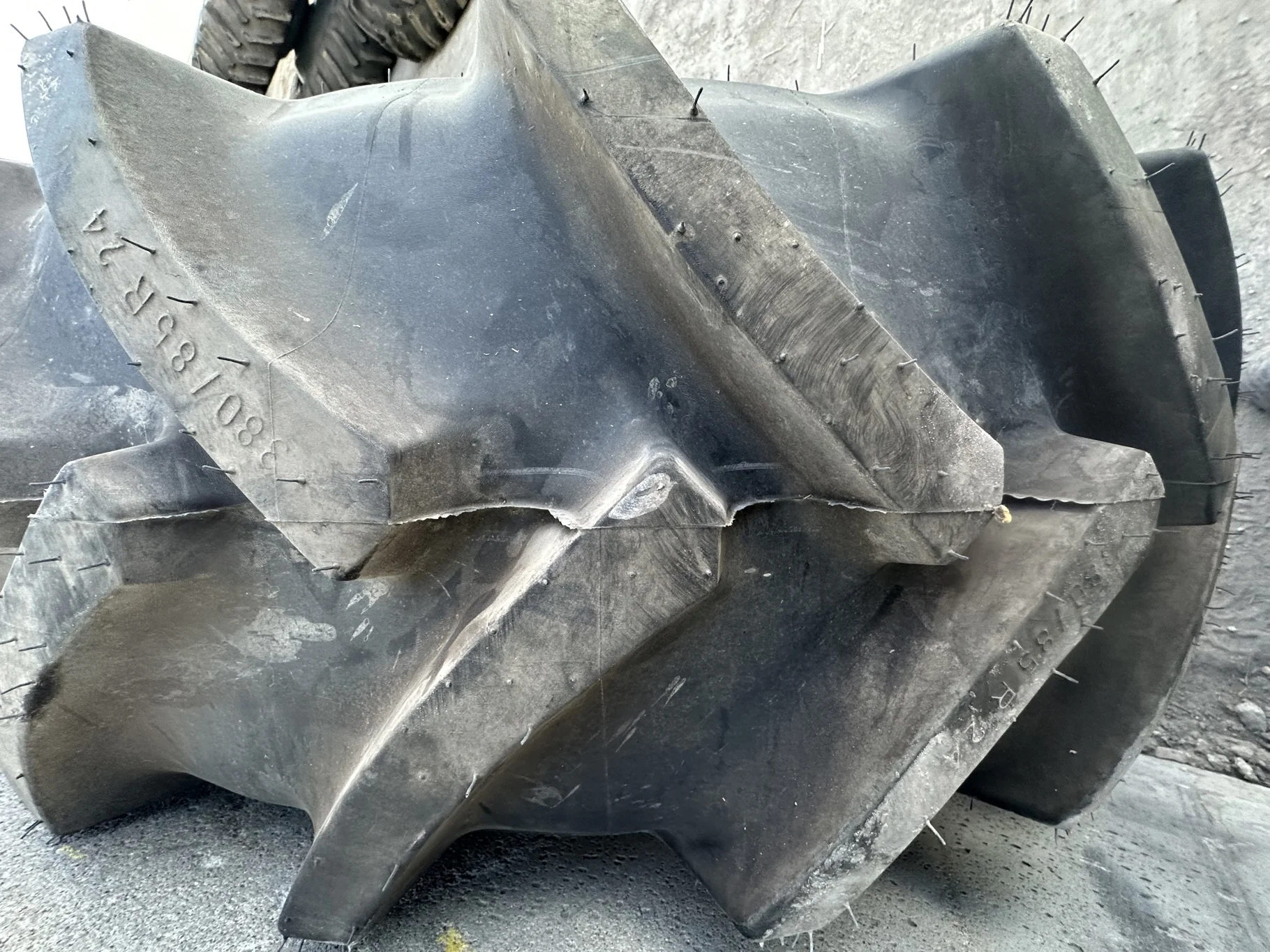 TAKE-OFF 380/85R24 (14.9R24) MITAS AC85 131A8/131B TL ON 12 X 24 JD YELLOW 2 BOLT GKN WHEEL image 4
