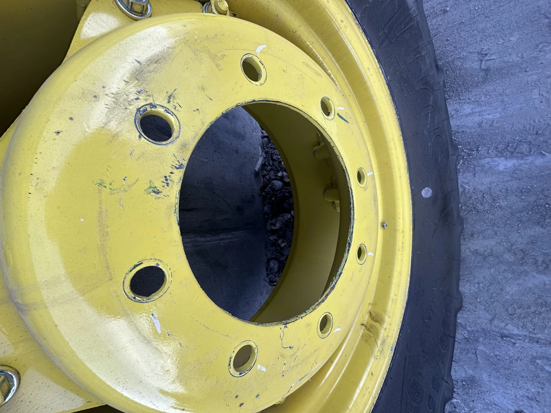 TAKE-OFF 380/85R24 (14.9R24) MITAS AC85 131A8/131B TL ON 12 X 24 JD YELLOW 2 BOLT GKN WHEEL image 7