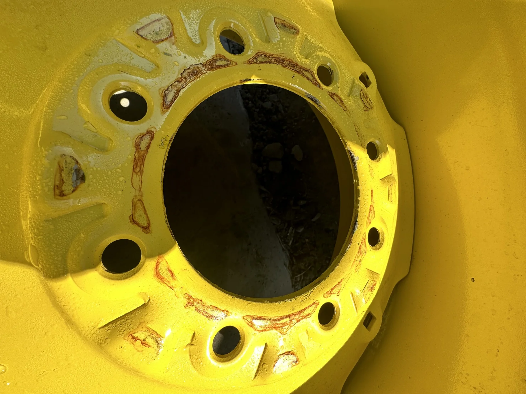 TAKE OFF 440/80 R24 Galaxy Super Industrial Lug R-4 C(6Ply) TL on a 15 X 24 JD Yellow 8 Bolt ( image 6
