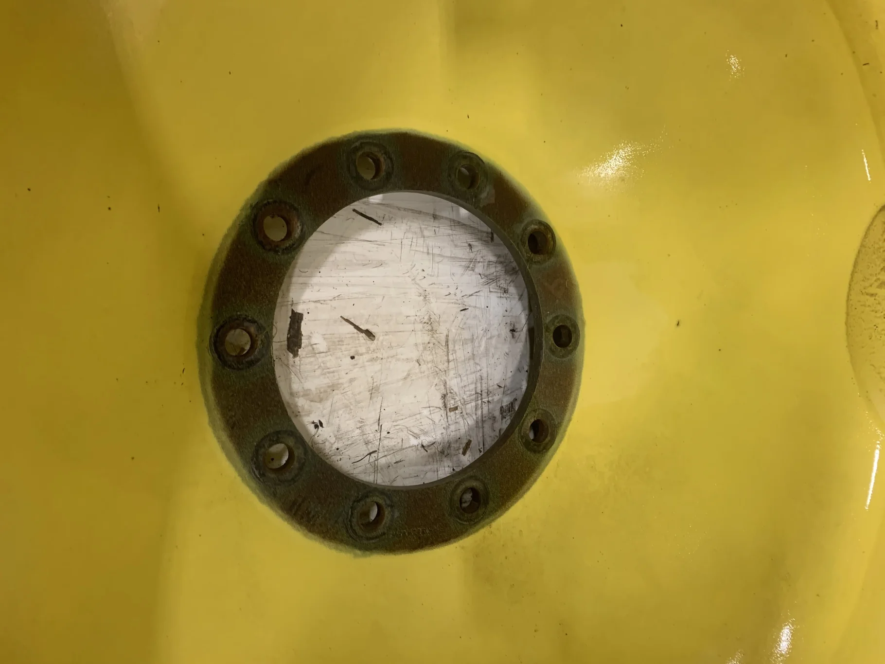 Used 70% 520/85R42 Goodyear Dyna Torque Radial 157A8/B R-1 TL on a 16 x 42 JD Yellow 10 Bolt D image 4