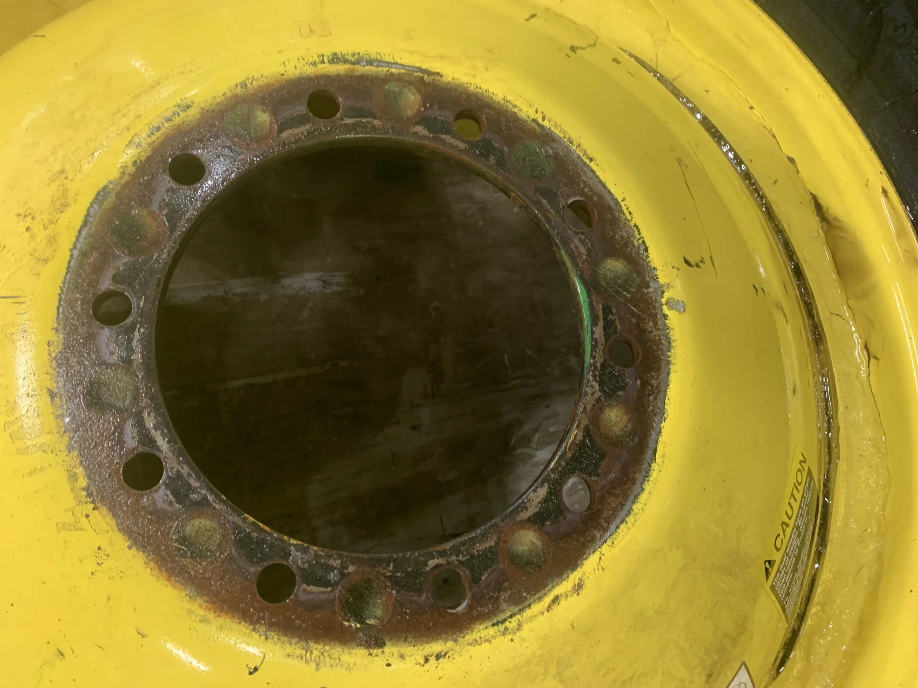 Used 40% 520/85R42 Firestone Radial All traction R-1 (165B) TL on a 18 x 46 JD Yellow Dolly dual image 4