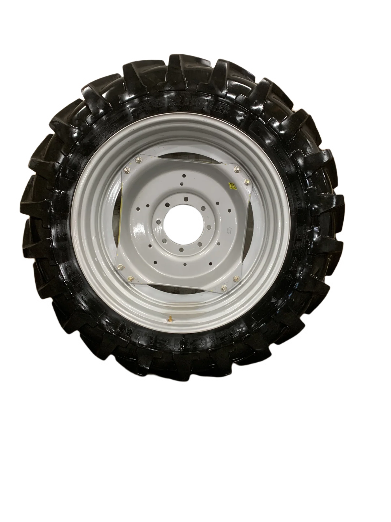 USED 90% 340/85R38 (13.6R38) Michelin Agribib 125B TL on a 12 X 38 Case Silver GKN Waffle Wheel (2 image 2