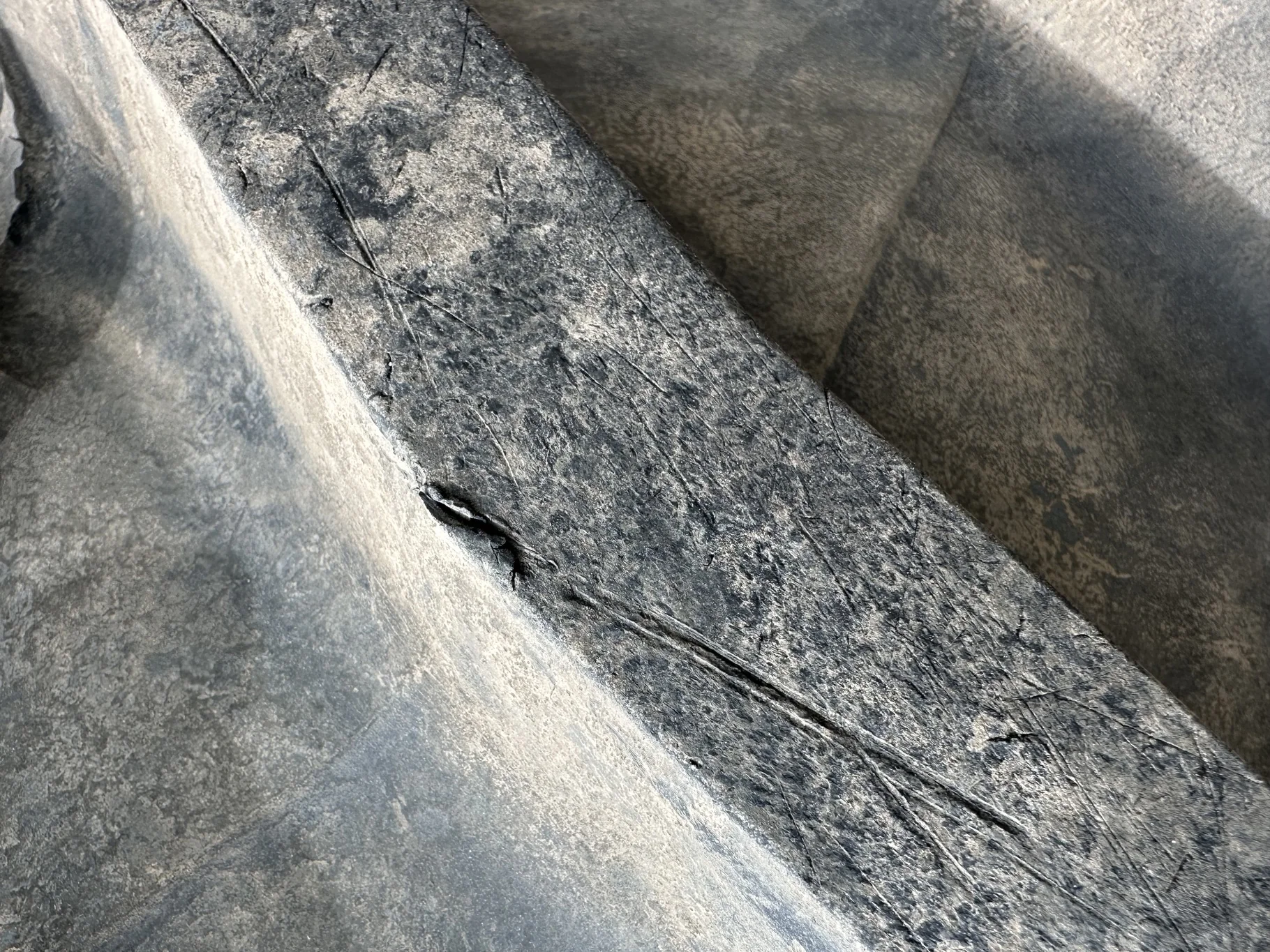 USED 90% 600/65R34 Trelleborg TM800 High Speed R-1W (157D) TL on a 18 X 34 Fendt Red Waffle Wheel image 9