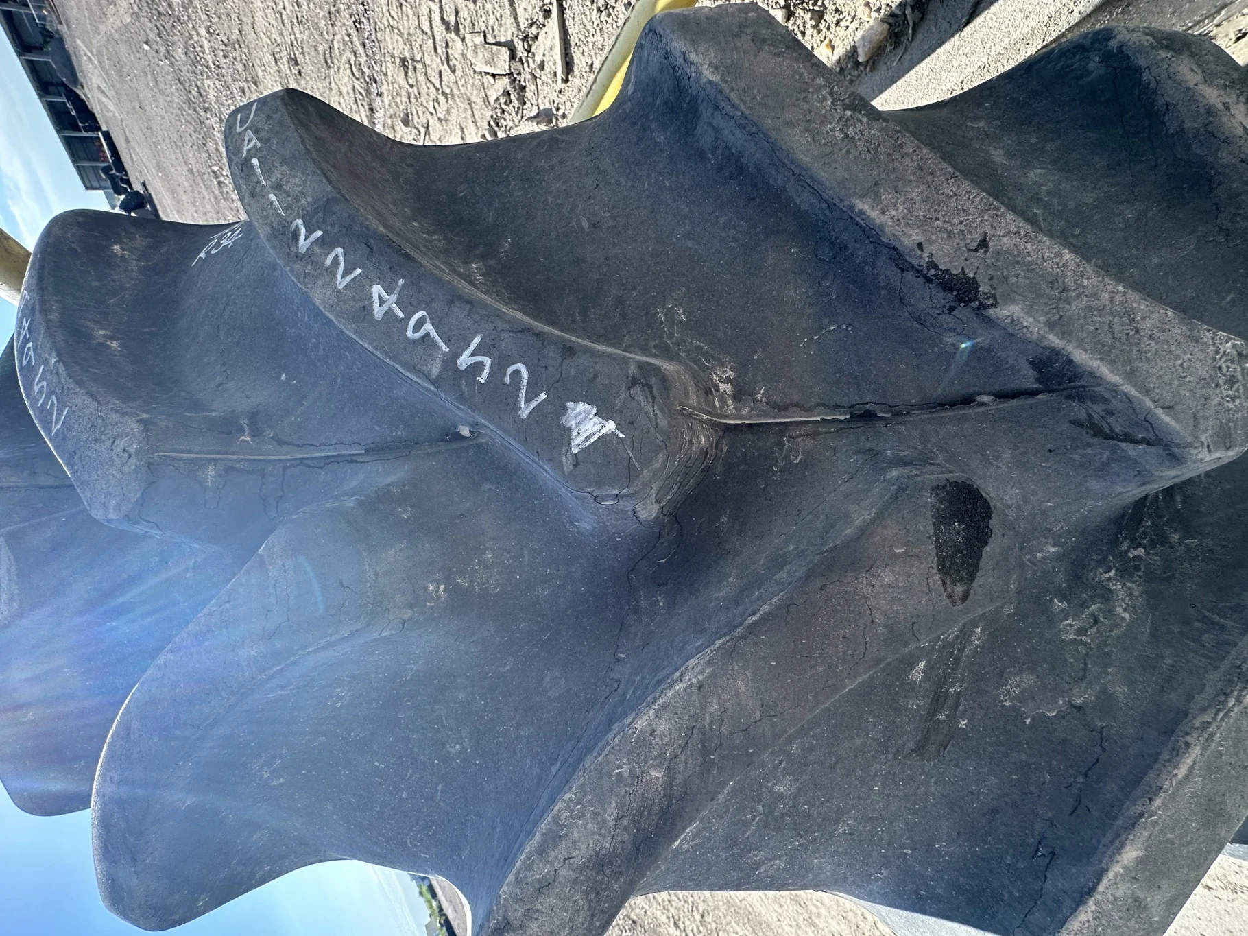 Used 85% 420/85R34 (16.9R34) Firestone Radial All Traction DT R-1W (147A8/147B) TL on a 15 x 34 JD Y image 3