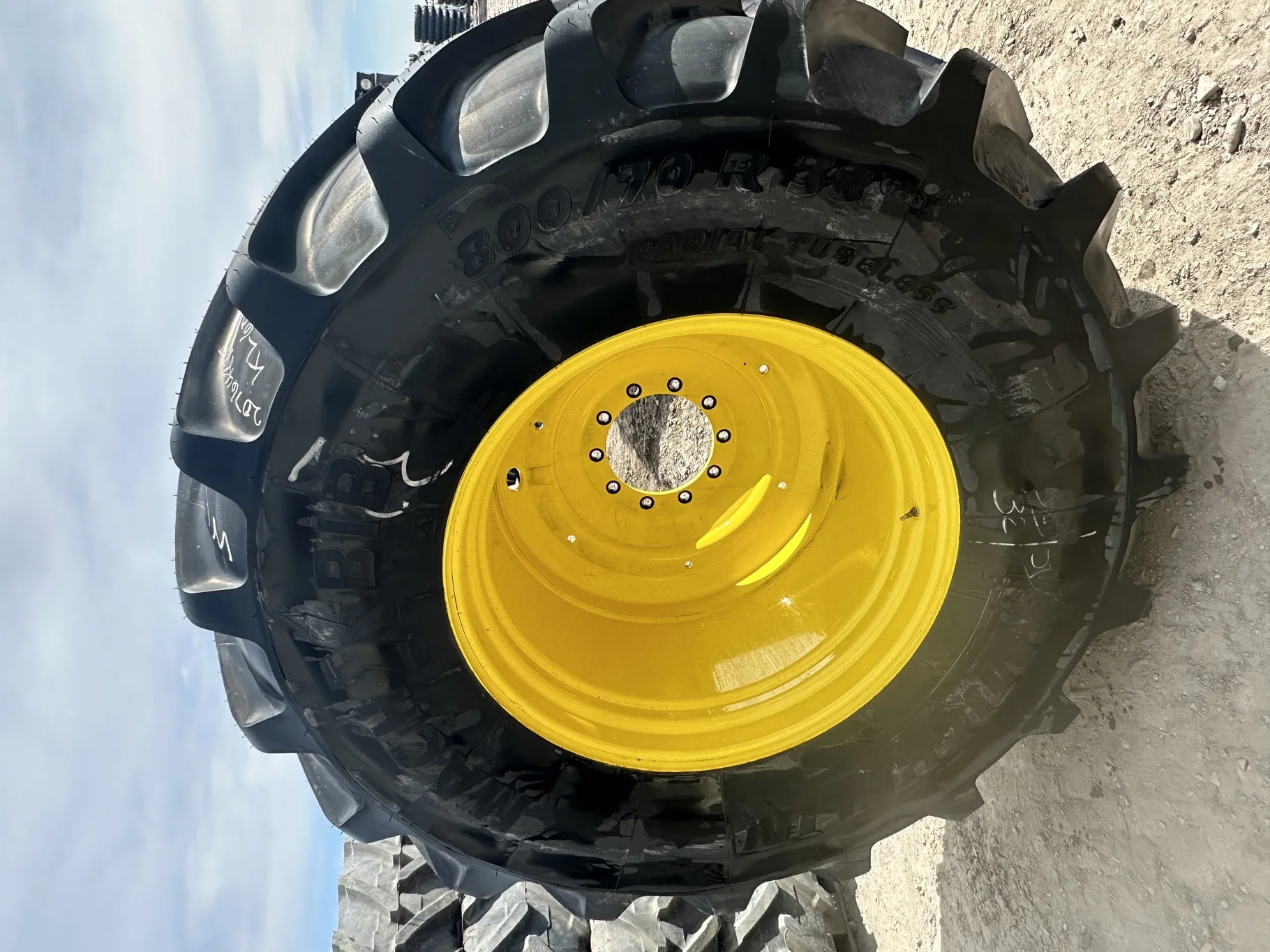 Take Off 800/70R38 Michelin MachXBib R-1W 173D TL on a 27 X 38 JD Yellow 10 Bolt (.937) 5/8" F