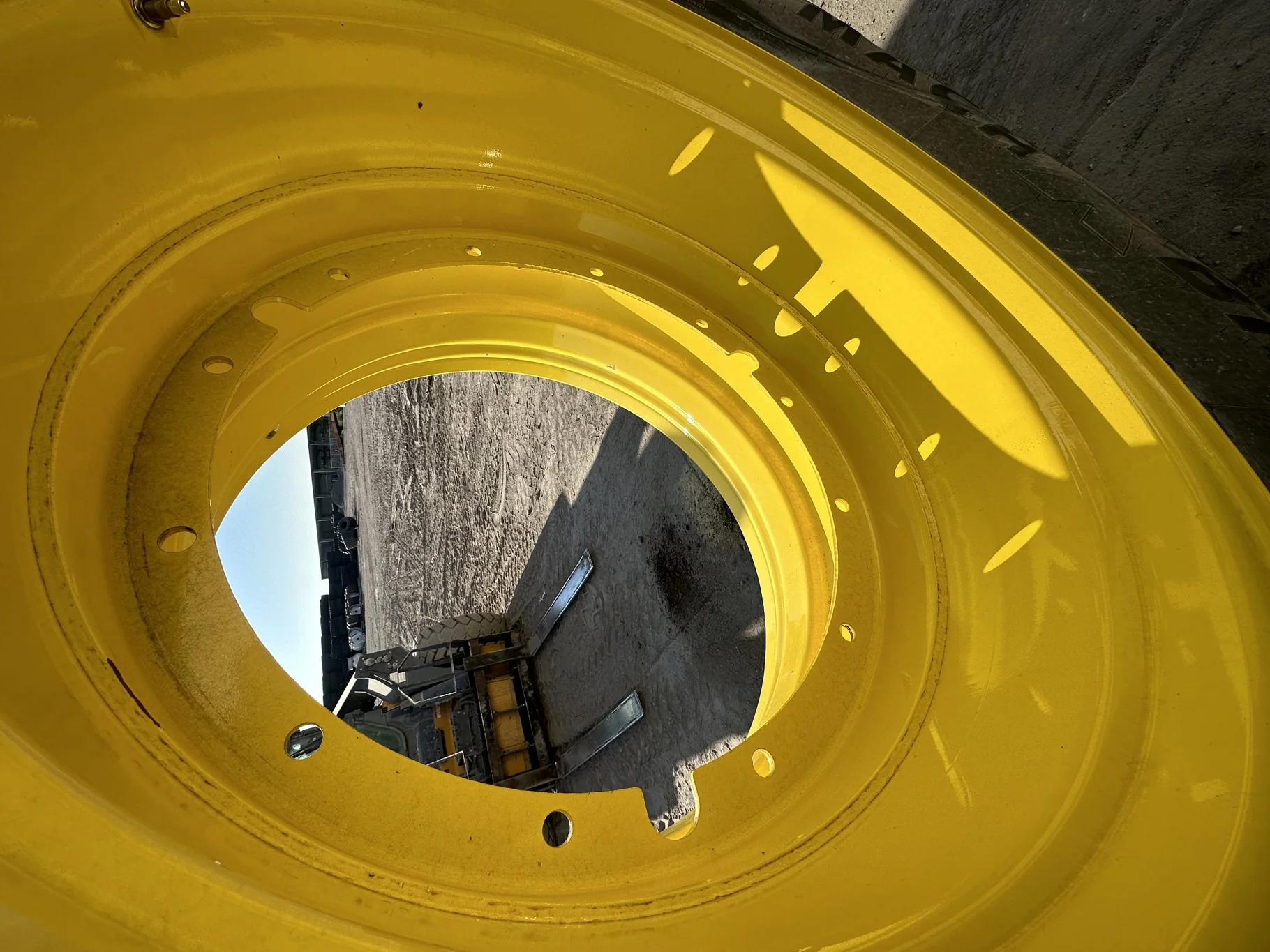 Take Off 800/70R38 Michelin MachXBib R-1W 173D TL on a 27 X 38 JD Yellow 12 Bolt Stub Disc (12 image 3