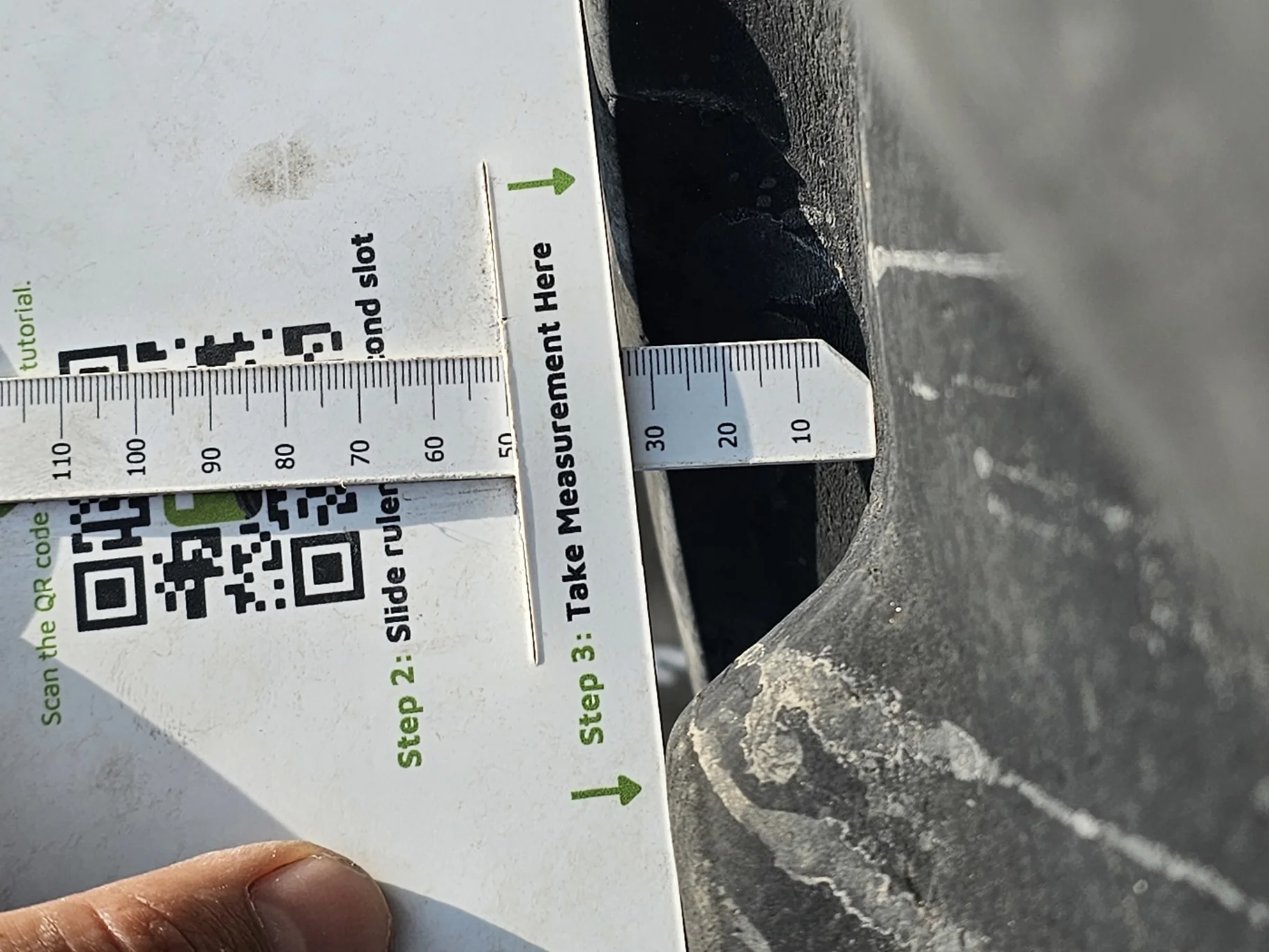 Used 70% 480/70R34 Michelin OmniBib R-1W (143D) TL on a 13 x 34 Case Silver Waffle Wheel (3 Bolt) ( image 3