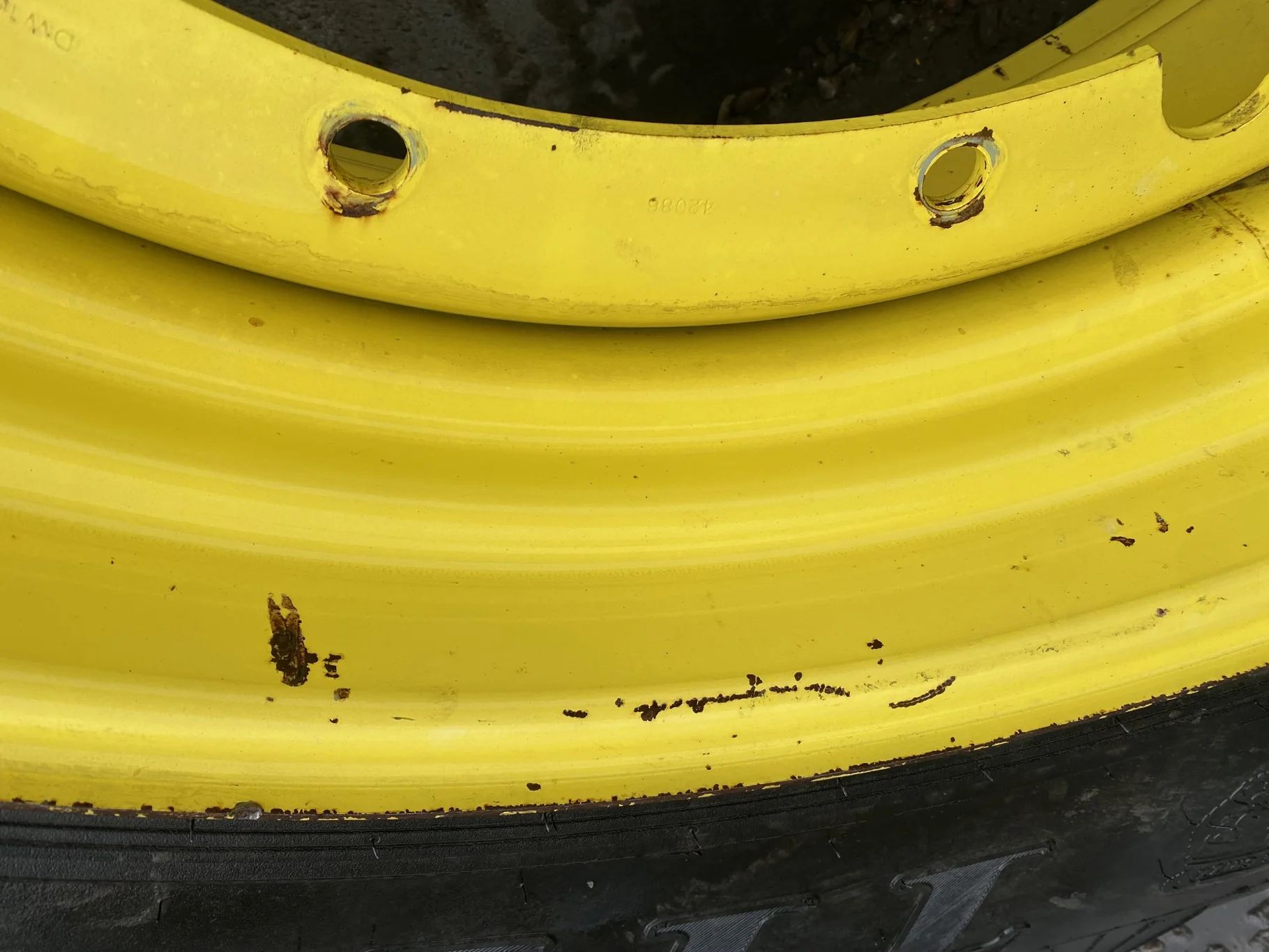Used 70% 480/80R42 Titan Hi Traction Lug Radial R-1 151A8/B TL on a 16 x 42 JD Yellow 12 bolt image 5