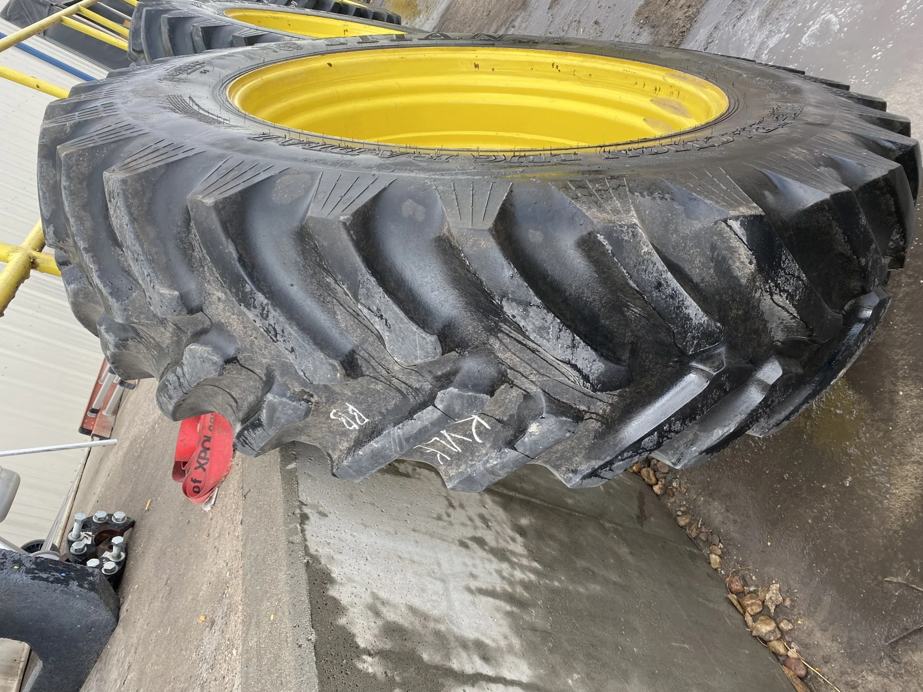 Used 70% 480/80R42 Titan Hi Traction Lug Radial R-1 151A8/B TL on a 16 x 42 JD Yellow 12 bolt image 8