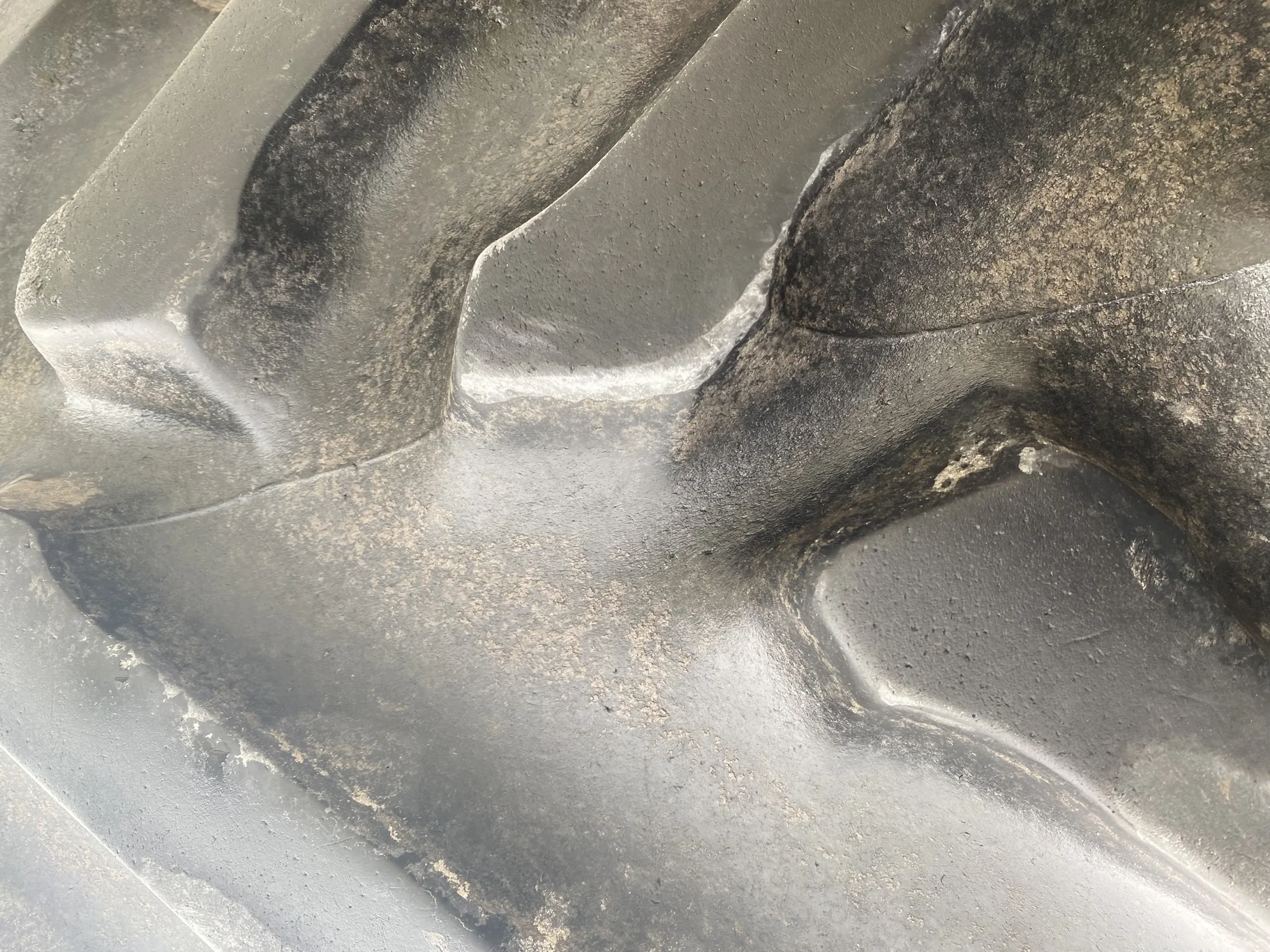 Used 70% 480/80R42 Titan Hi Traction Lug Radial R-1 151A8/B TL on a 16 x 42 JD Yellow 12 bolt image 9