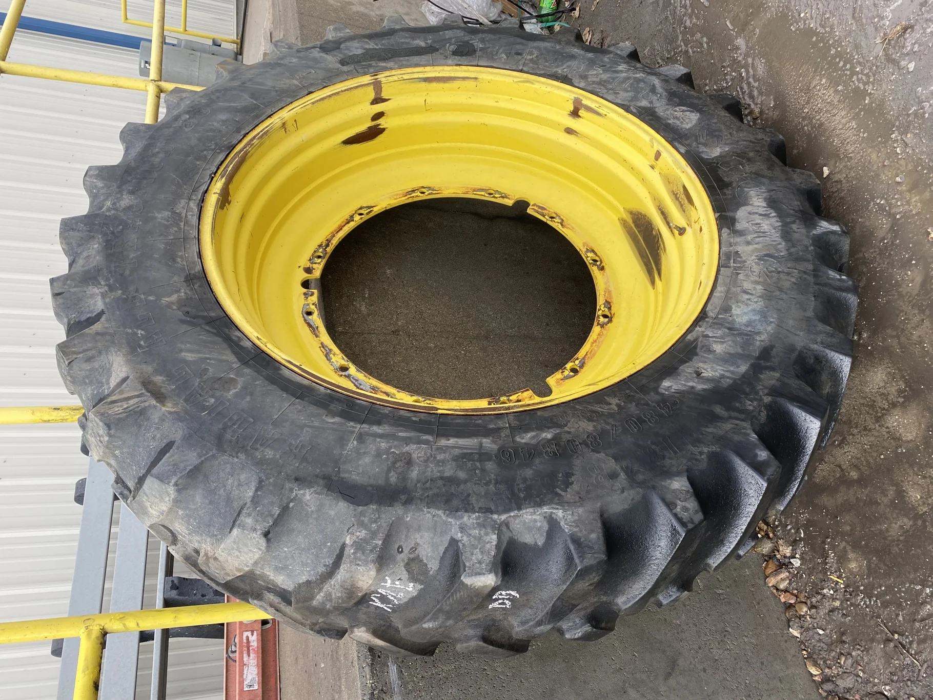 Used 50% 480/80R46 Firestone Radial All Traction 23 R-1 (158B) TL on 16 x 46 John Deere Yellow 12 b image 2