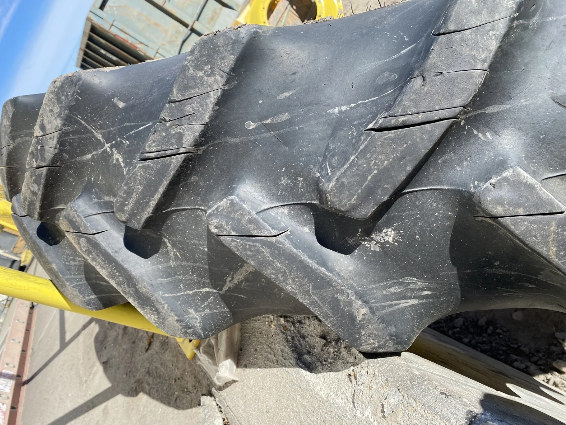 Used 65% 380/90R50 Goodyear DT800 R-1W (151A8) TL on a 12 x 50 JD Yellow 5/8" 12 Bolt (.938) S image 8